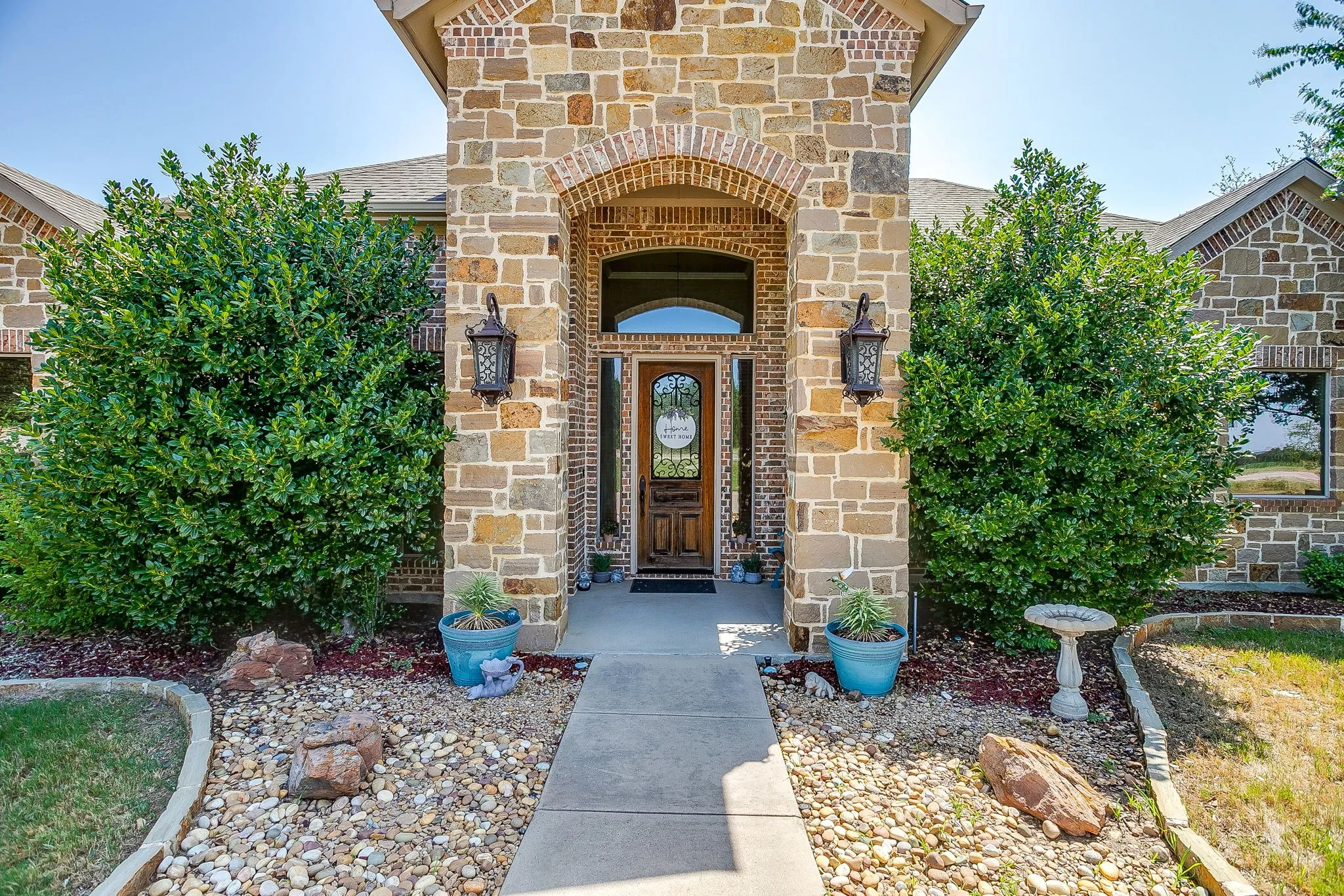 Single Family Residence For Sale in Johnson County , 8401 Fullerton Drive, Cleburne, Texas 76033, 5 Bedroom, 3 Bathroom, 3 Garage spaces, 2,800 Sqft, built in 2013, mls#21353642, Real Estate Agent in Cleburne, Homes For Sale in Johnson county, Homes For Sale in Cleburne, Realtor in Cleburne Texas, Real Estate Brokerage Independent Realty Texas, Luminita Cordes Realtor