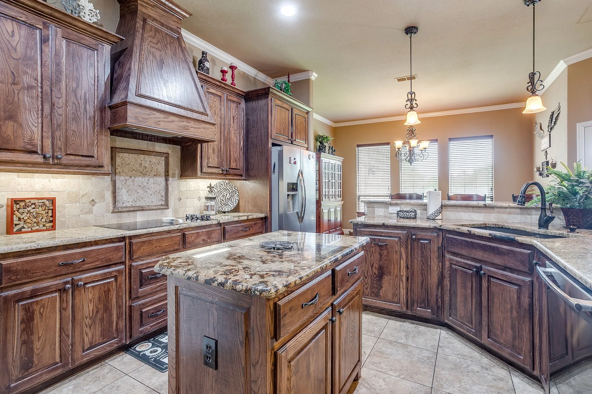 Single Family Residence For Sale in Johnson County , 8401 Fullerton Drive, Cleburne, Texas 76033, 5 Bedroom, 3 Bathroom, 3 Garage spaces, 2,800 Sqft, built in 2013, mls#21353642, Real Estate Agent in Cleburne, Homes For Sale in Johnson county, Homes For Sale in Cleburne, Realtor in Cleburne Texas, Real Estate Brokerage Independent Realty Texas, Luminita Cordes Realtor