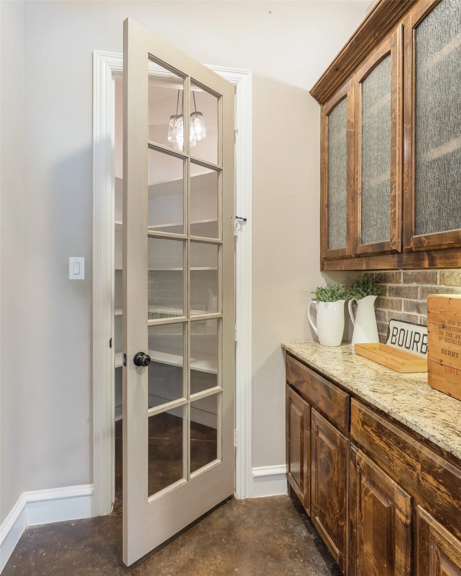 Single Family Residence For Sale in Collin County , 4640 Lake Breeze Drive, Mc Kinney, Texas 75071, 5 Bedroom, 3 Bathroom, 3 Garage spaces, 3,788 Sqft, built in 2016, mls#21353701, Real Estate Agent in Mc Kinney, Homes For Sale in Collin county, Homes For Sale in Mc Kinney, Realtor in Mc Kinney Texas, Real Estate Brokerage Independent Realty Texas, Luminita Cordes Realtor
