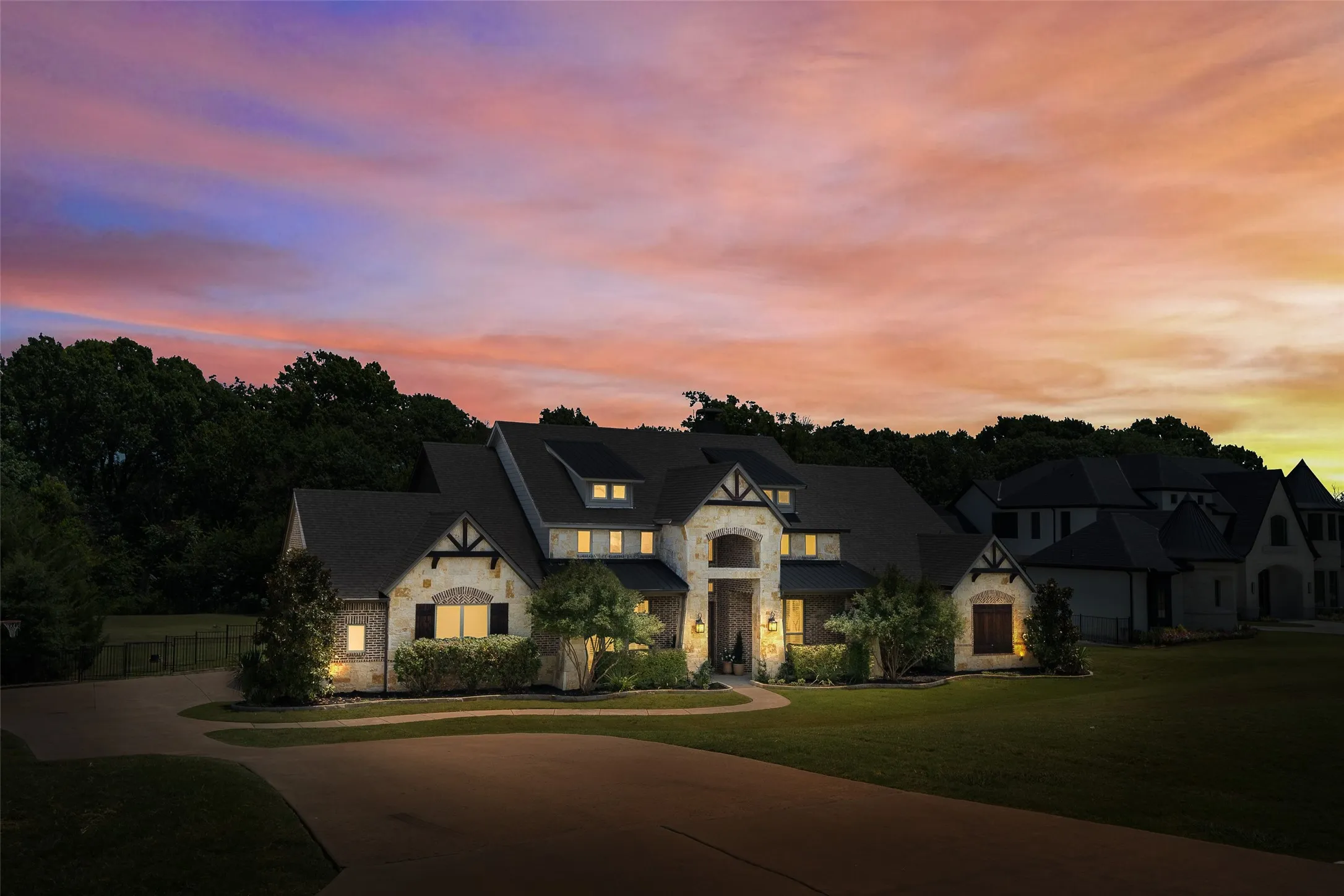 Single Family Residence For Sale in Collin County , 4640 Lake Breeze Drive, Mc Kinney, Texas 75071, 5 Bedroom, 3 Bathroom, 3 Garage spaces, 3,788 Sqft, built in 2016, mls#21353701, Real Estate Agent in Mc Kinney, Homes For Sale in Collin county, Homes For Sale in Mc Kinney, Realtor in Mc Kinney Texas, Real Estate Brokerage Independent Realty Texas, Luminita Cordes Realtor