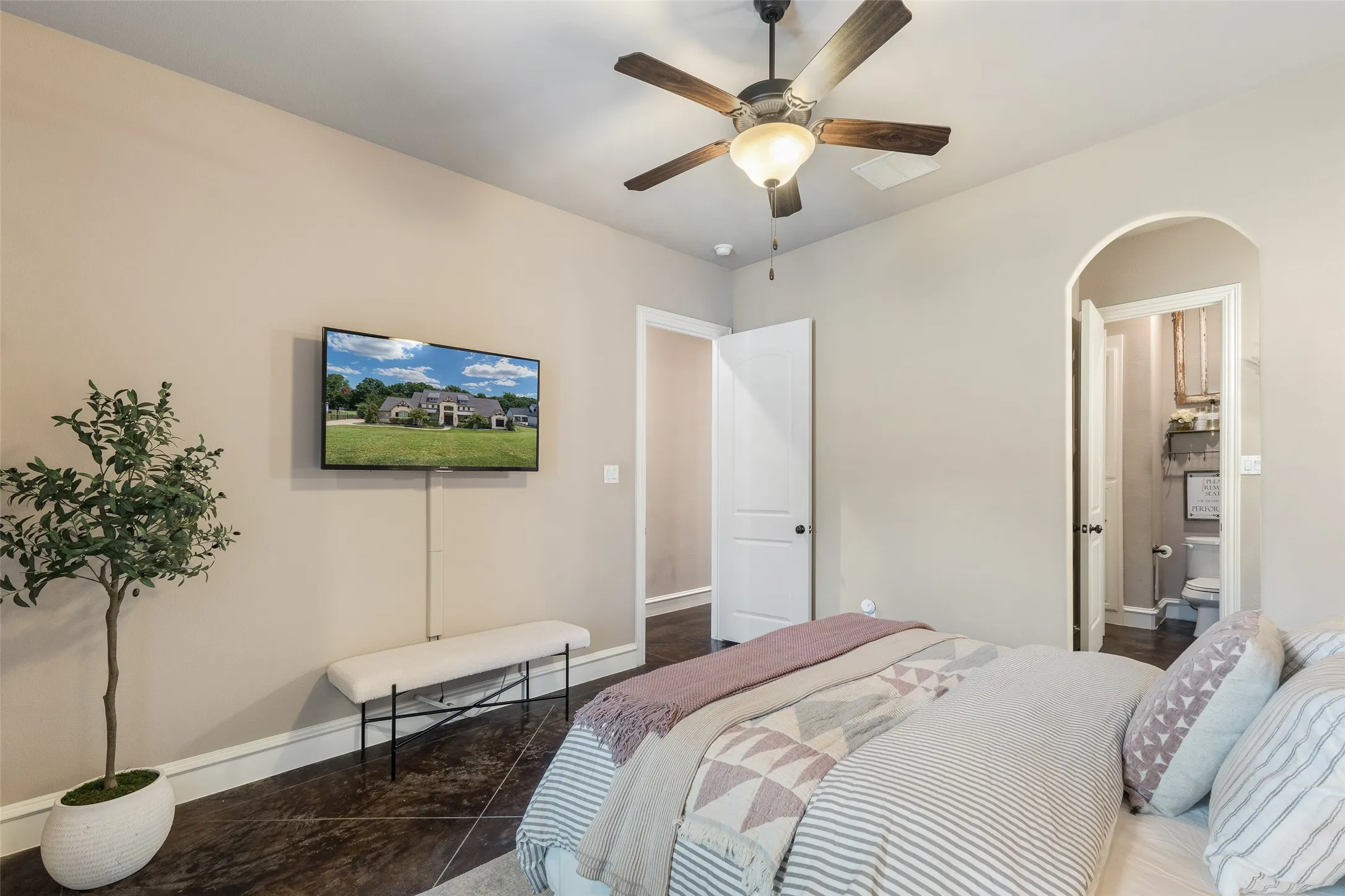 Single Family Residence For Sale in Collin County , 4640 Lake Breeze Drive, Mc Kinney, Texas 75071, 5 Bedroom, 3 Bathroom, 3 Garage spaces, 3,788 Sqft, built in 2016, mls#21353701, Real Estate Agent in Mc Kinney, Homes For Sale in Collin county, Homes For Sale in Mc Kinney, Realtor in Mc Kinney Texas, Real Estate Brokerage Independent Realty Texas, Luminita Cordes Realtor