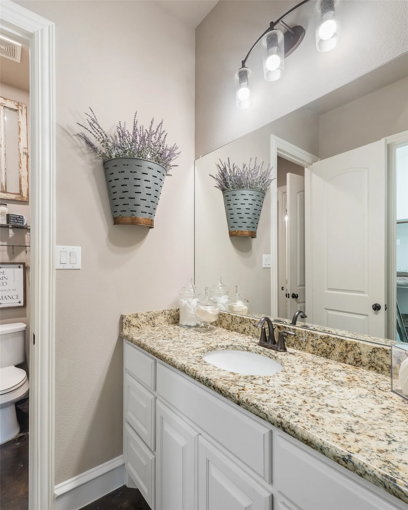 Single Family Residence For Sale in Collin County , 4640 Lake Breeze Drive, Mc Kinney, Texas 75071, 5 Bedroom, 3 Bathroom, 3 Garage spaces, 3,788 Sqft, built in 2016, mls#21353701, Real Estate Agent in Mc Kinney, Homes For Sale in Collin county, Homes For Sale in Mc Kinney, Realtor in Mc Kinney Texas, Real Estate Brokerage Independent Realty Texas, Luminita Cordes Realtor