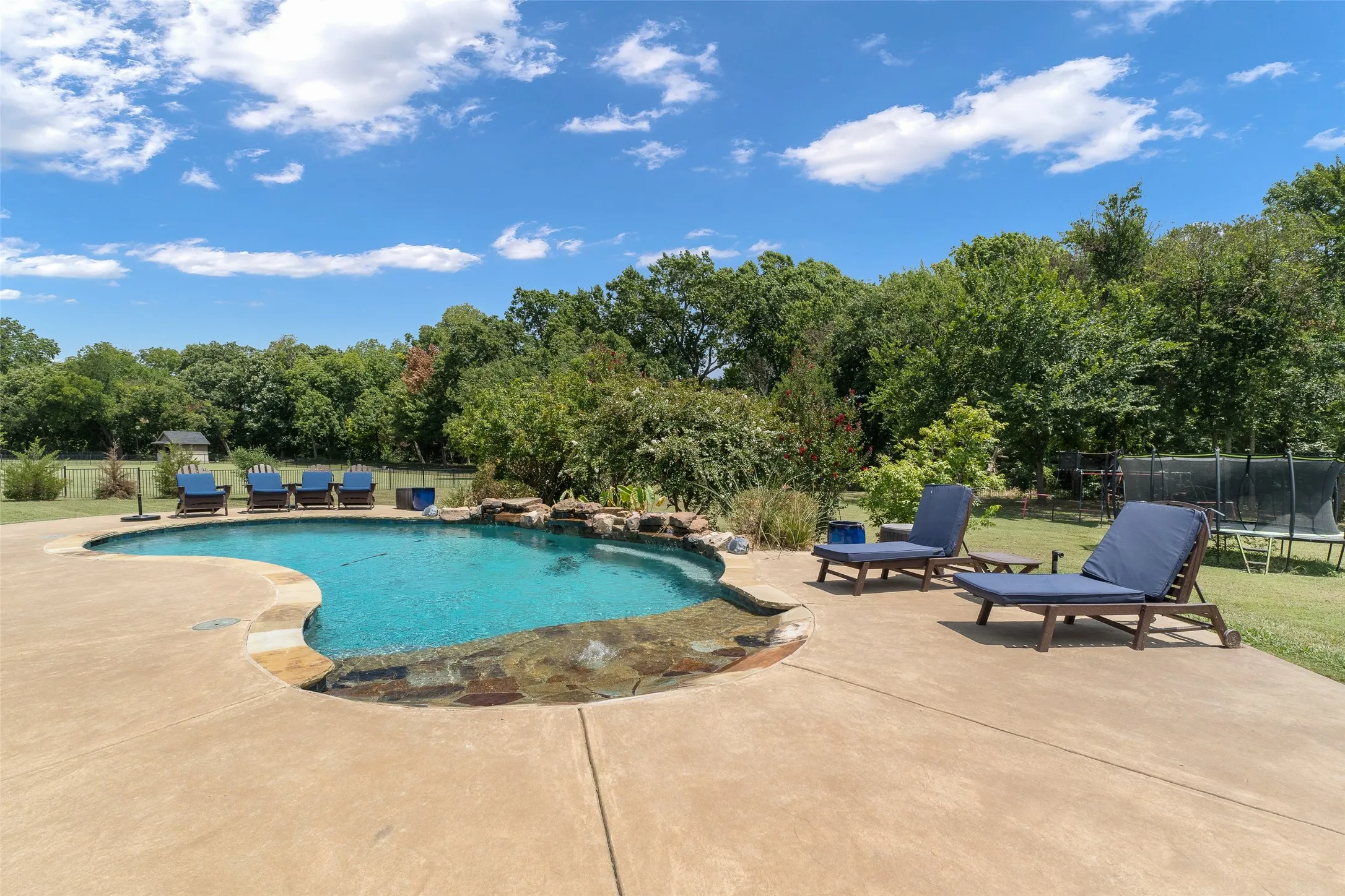 Single Family Residence For Sale in Collin County , 4640 Lake Breeze Drive, Mc Kinney, Texas 75071, 5 Bedroom, 3 Bathroom, 3 Garage spaces, 3,788 Sqft, built in 2016, mls#21353701, Real Estate Agent in Mc Kinney, Homes For Sale in Collin county, Homes For Sale in Mc Kinney, Realtor in Mc Kinney Texas, Real Estate Brokerage Independent Realty Texas, Luminita Cordes Realtor