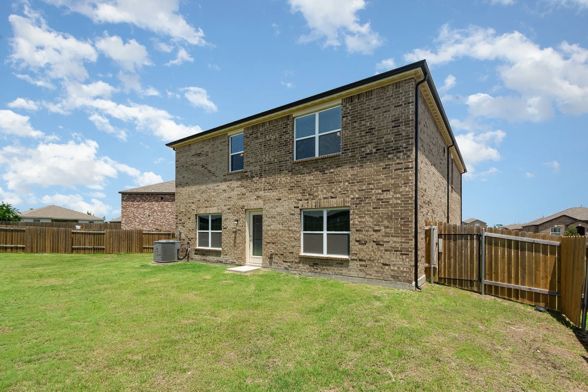 Single Family Residence For Sale in Collin County , 2117 Jeanine Drive, Anna, Texas 75409, 5 Bedroom, 3 Bathroom, 2 Garage spaces, 2,703 Sqft, built in 2022, mls#21353709, Real Estate Agent in Anna, Homes For Sale in Collin county, Homes For Sale in Anna, Realtor in Anna Texas, Real Estate Brokerage Independent Realty Texas, Luminita Cordes Realtor