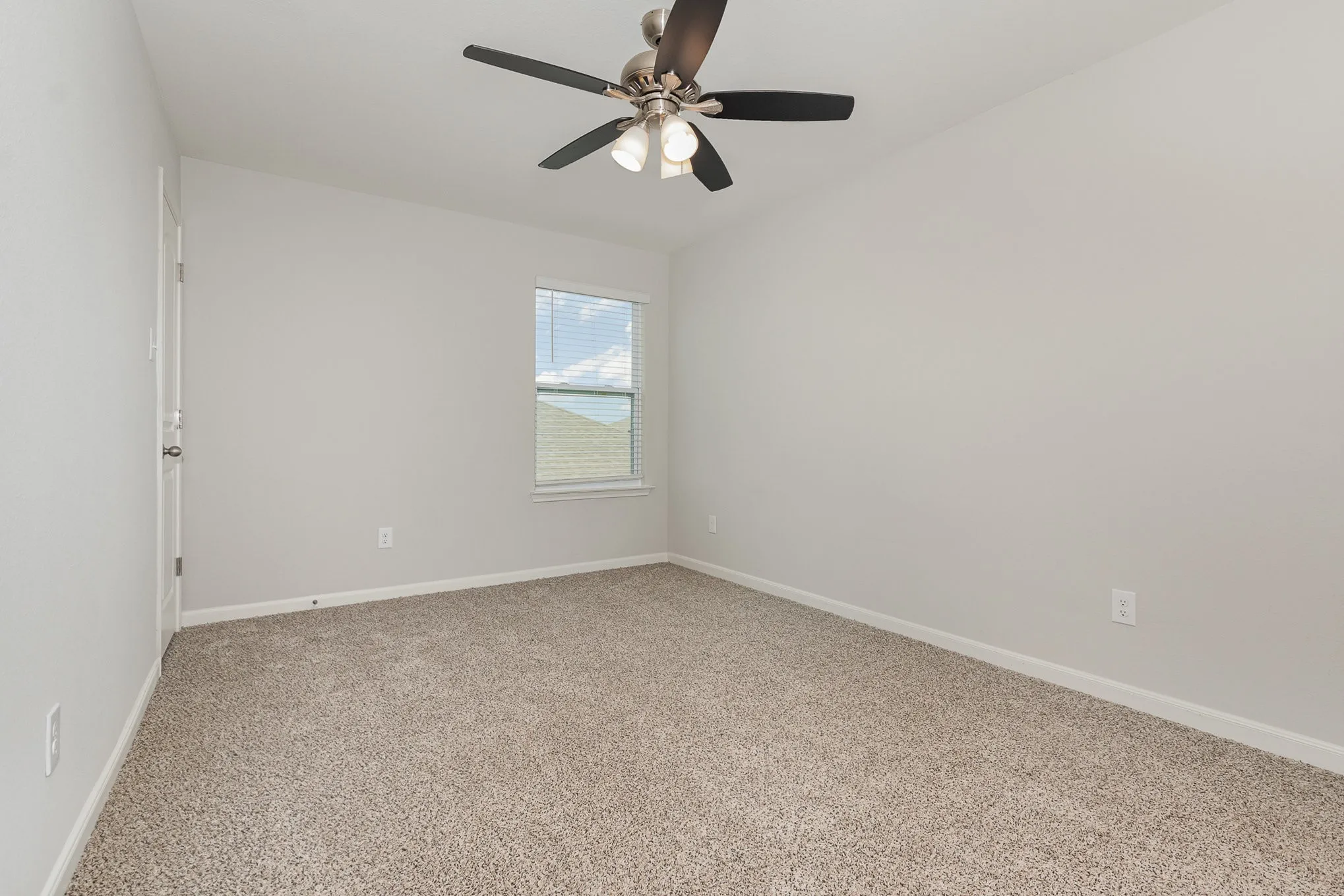 Single Family Residence For Sale in Collin County , 2117 Jeanine Drive, Anna, Texas 75409, 5 Bedroom, 3 Bathroom, 2 Garage spaces, 2,703 Sqft, built in 2022, mls#21353709, Real Estate Agent in Anna, Homes For Sale in Collin county, Homes For Sale in Anna, Realtor in Anna Texas, Real Estate Brokerage Independent Realty Texas, Luminita Cordes Realtor