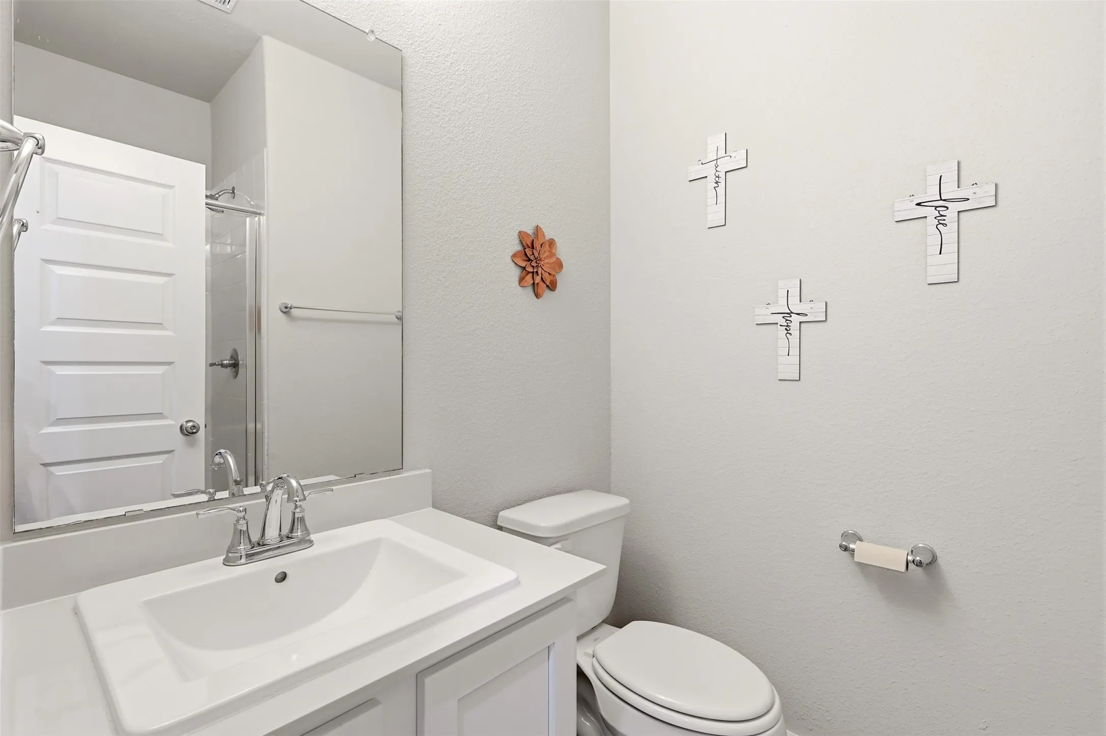 Single Family Residence For Sale in Collin County , 2513 Moser Lane, Royse City, Texas 75189, 4 Bedroom, 3 Bathroom, 2 Garage spaces, 2,174 Sqft, built in 2021, mls#21342367, Real Estate Agent in Royse City, Homes For Sale in Collin county, Homes For Sale in Royse City, Realtor in Royse City Texas, Real Estate Brokerage Independent Realty Texas, Luminita Cordes Realtor