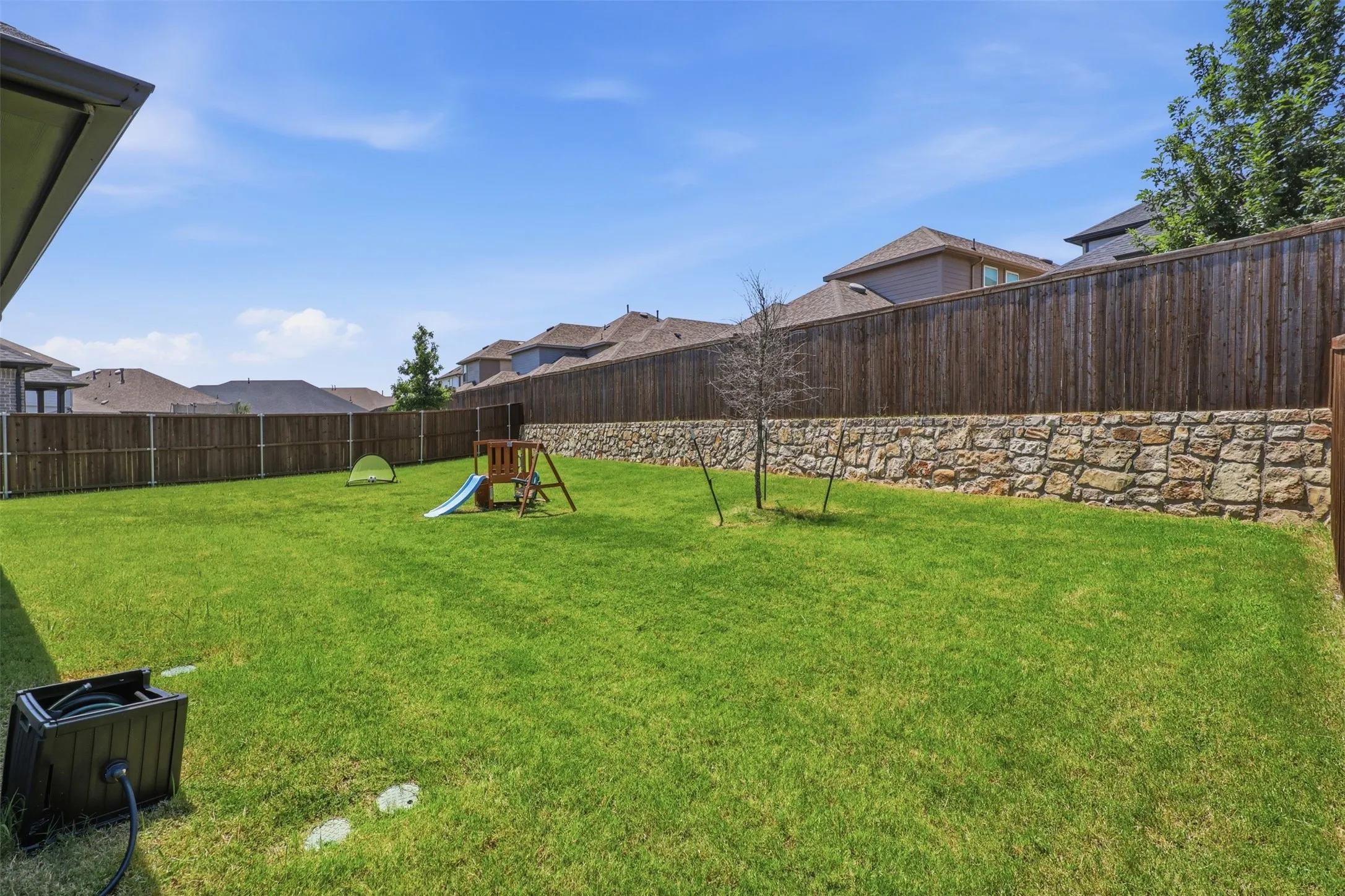 Single Family Residence For Sale in Collin County , 2513 Moser Lane, Royse City, Texas 75189, 4 Bedroom, 3 Bathroom, 2 Garage spaces, 2,174 Sqft, built in 2021, mls#21342367, Real Estate Agent in Royse City, Homes For Sale in Collin county, Homes For Sale in Royse City, Realtor in Royse City Texas, Real Estate Brokerage Independent Realty Texas, Luminita Cordes Realtor