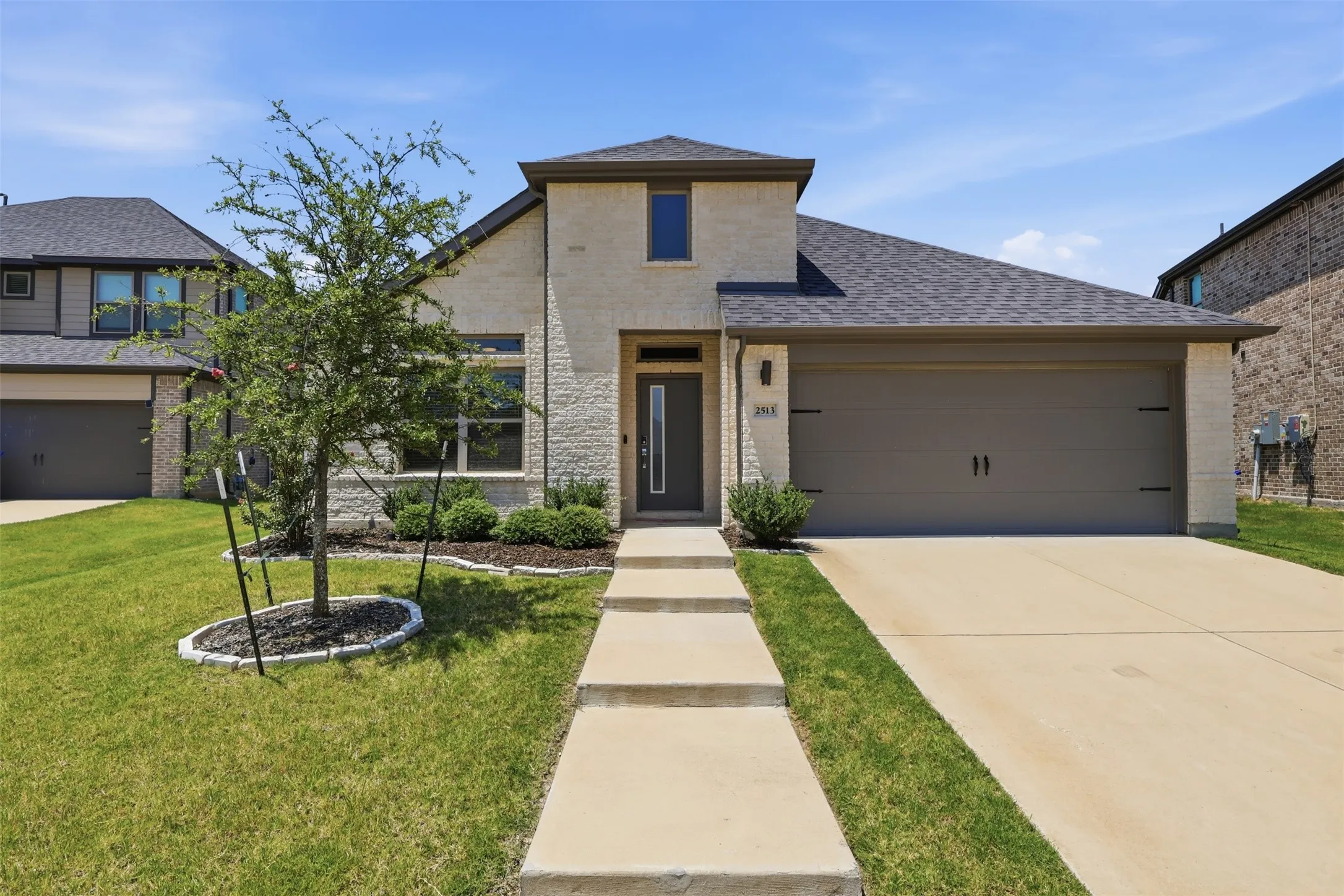 Single Family Residence For Sale in Collin County , 2513 Moser Lane, Royse City, Texas 75189, 4 Bedroom, 3 Bathroom, 2 Garage spaces, 2,174 Sqft, built in 2021, mls#21342367, Real Estate Agent in Royse City, Homes For Sale in Collin county, Homes For Sale in Royse City, Realtor in Royse City Texas, Real Estate Brokerage Independent Realty Texas, Luminita Cordes Realtor
