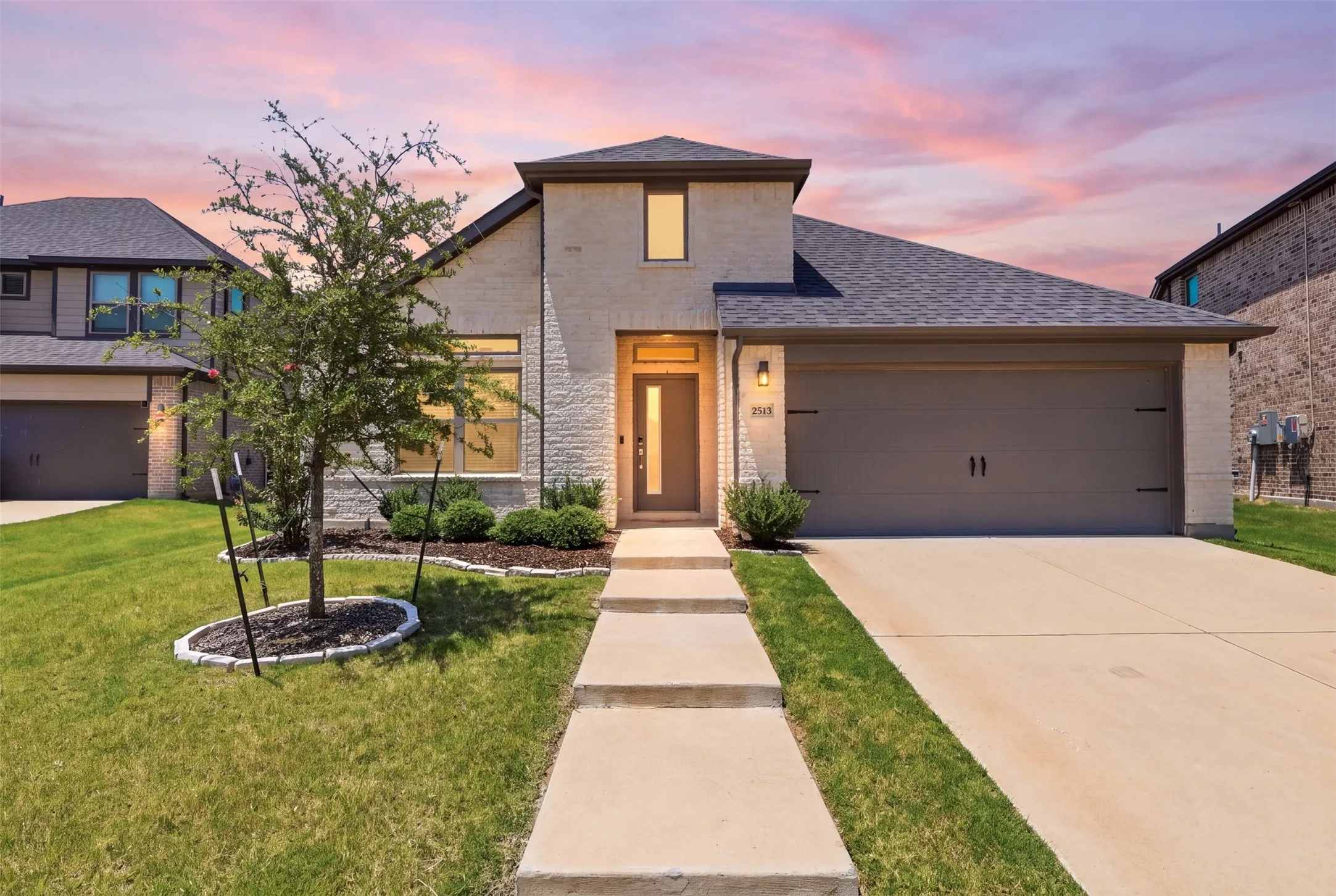 Single Family Residence For Sale in Collin County , 2513 Moser Lane, Royse City, Texas 75189, 4 Bedroom, 3 Bathroom, 2 Garage spaces, 2,174 Sqft, built in 2021, mls#21342367, Real Estate Agent in Royse City, Homes For Sale in Collin county, Homes For Sale in Royse City, Realtor in Royse City Texas, Real Estate Brokerage Independent Realty Texas, Luminita Cordes Realtor