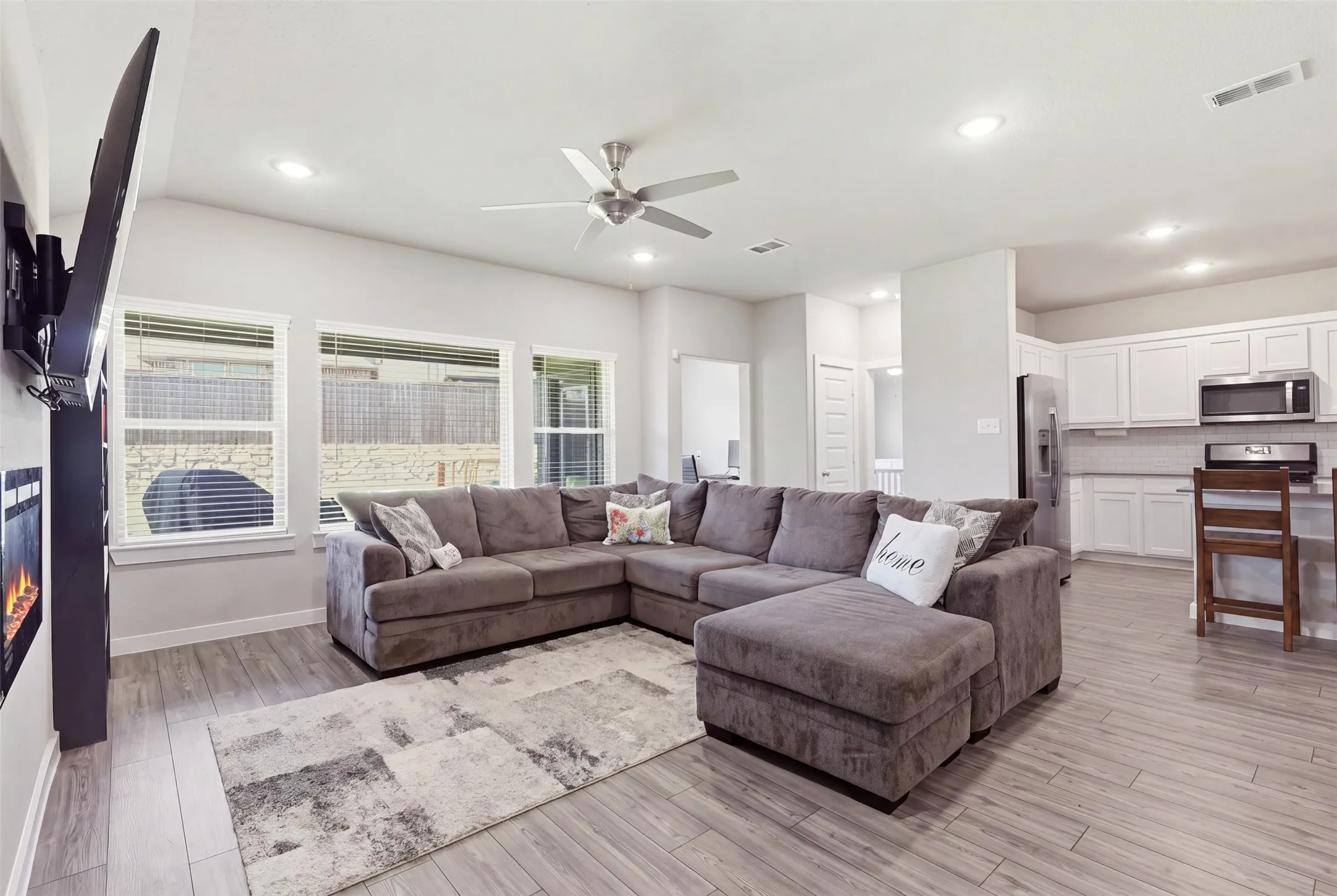 Single Family Residence For Sale in Collin County , 2513 Moser Lane, Royse City, Texas 75189, 4 Bedroom, 3 Bathroom, 2 Garage spaces, 2,174 Sqft, built in 2021, mls#21342367, Real Estate Agent in Royse City, Homes For Sale in Collin county, Homes For Sale in Royse City, Realtor in Royse City Texas, Real Estate Brokerage Independent Realty Texas, Luminita Cordes Realtor