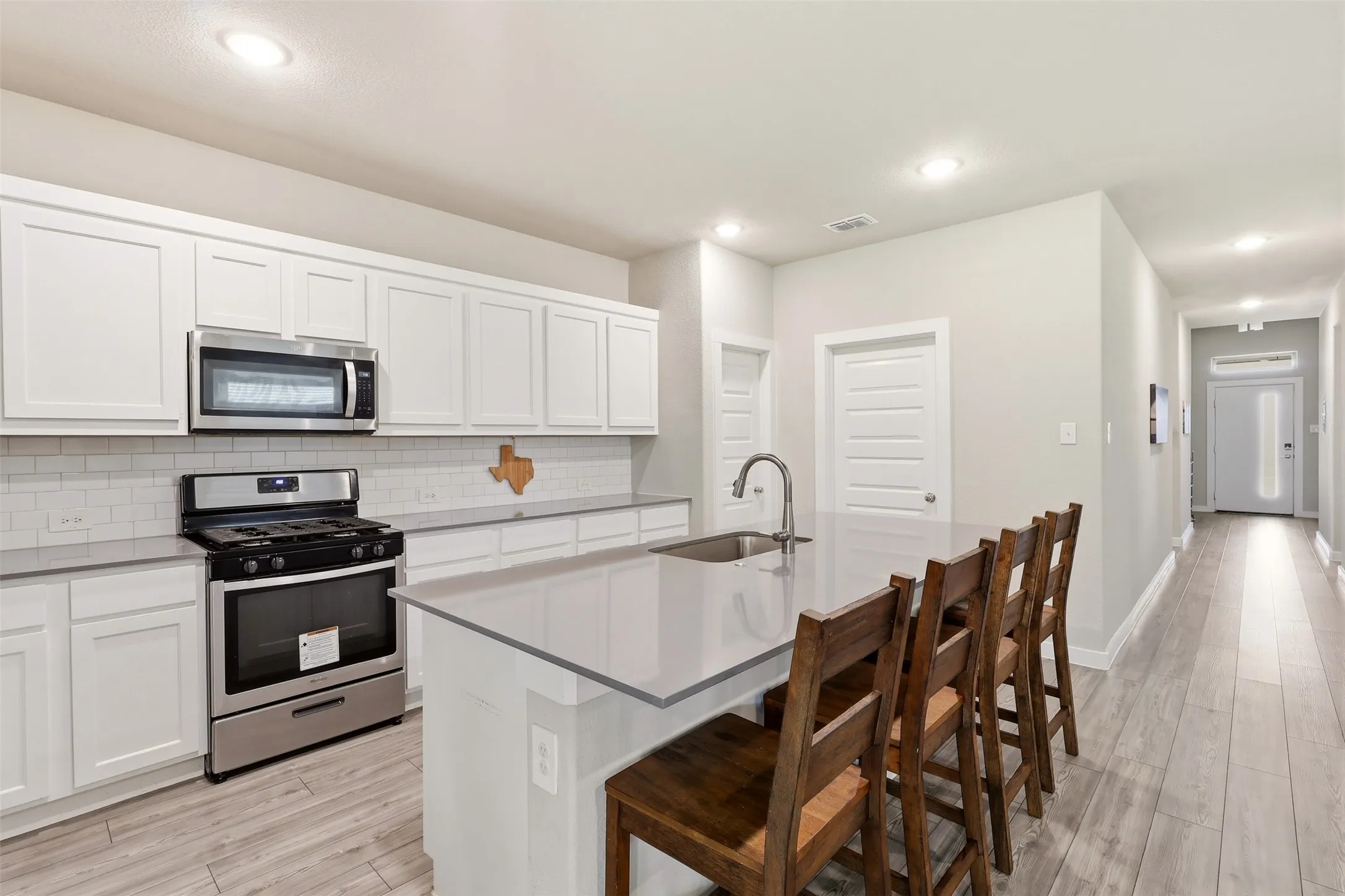 Single Family Residence For Sale in Collin County , 2513 Moser Lane, Royse City, Texas 75189, 4 Bedroom, 3 Bathroom, 2 Garage spaces, 2,174 Sqft, built in 2021, mls#21342367, Real Estate Agent in Royse City, Homes For Sale in Collin county, Homes For Sale in Royse City, Realtor in Royse City Texas, Real Estate Brokerage Independent Realty Texas, Luminita Cordes Realtor