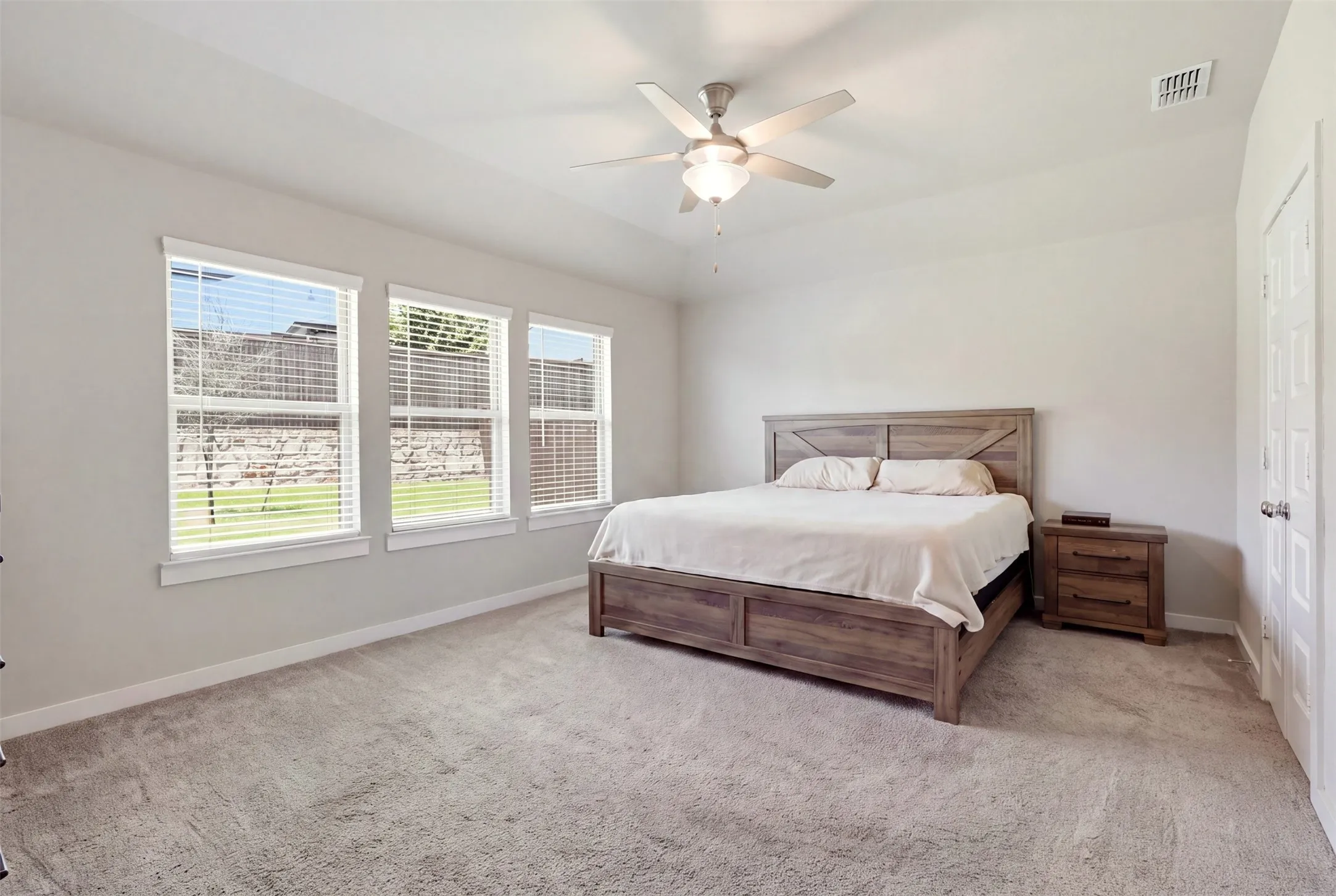 Single Family Residence For Sale in Collin County , 2513 Moser Lane, Royse City, Texas 75189, 4 Bedroom, 3 Bathroom, 2 Garage spaces, 2,174 Sqft, built in 2021, mls#21342367, Real Estate Agent in Royse City, Homes For Sale in Collin county, Homes For Sale in Royse City, Realtor in Royse City Texas, Real Estate Brokerage Independent Realty Texas, Luminita Cordes Realtor