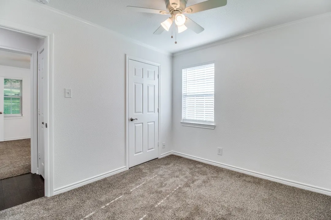 Single Family Residence For Rent in Grayson County , 155 Bob White Road, Denison, Texas 75020, 3 Bedroom, 2 Bathroom, 1 Garage spaces, 1,141 Sqft, built in 1961, mls#21353552, Real Estate Agent in Denison, Homes For Rent in Grayson county, Homes For Rent in Denison, Realtor in Denison Texas, Real Estate Brokerage Independent Realty Texas, Luminita Cordes Realtor