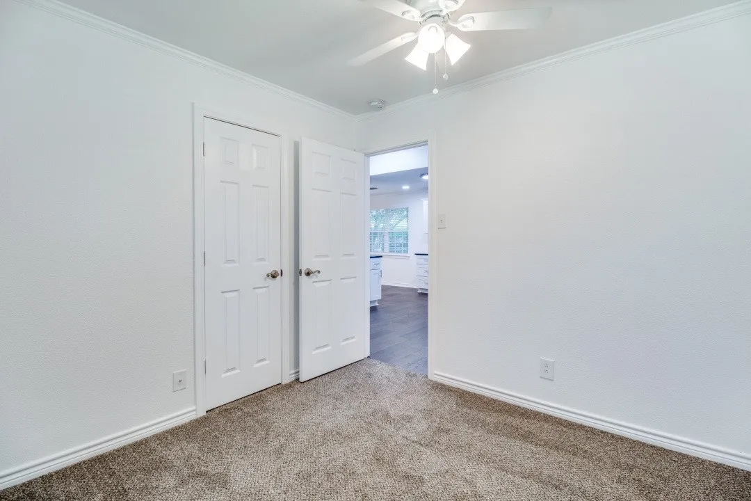 Single Family Residence For Rent in Grayson County , 155 Bob White Road, Denison, Texas 75020, 3 Bedroom, 2 Bathroom, 1 Garage spaces, 1,141 Sqft, built in 1961, mls#21353552, Real Estate Agent in Denison, Homes For Rent in Grayson county, Homes For Rent in Denison, Realtor in Denison Texas, Real Estate Brokerage Independent Realty Texas, Luminita Cordes Realtor