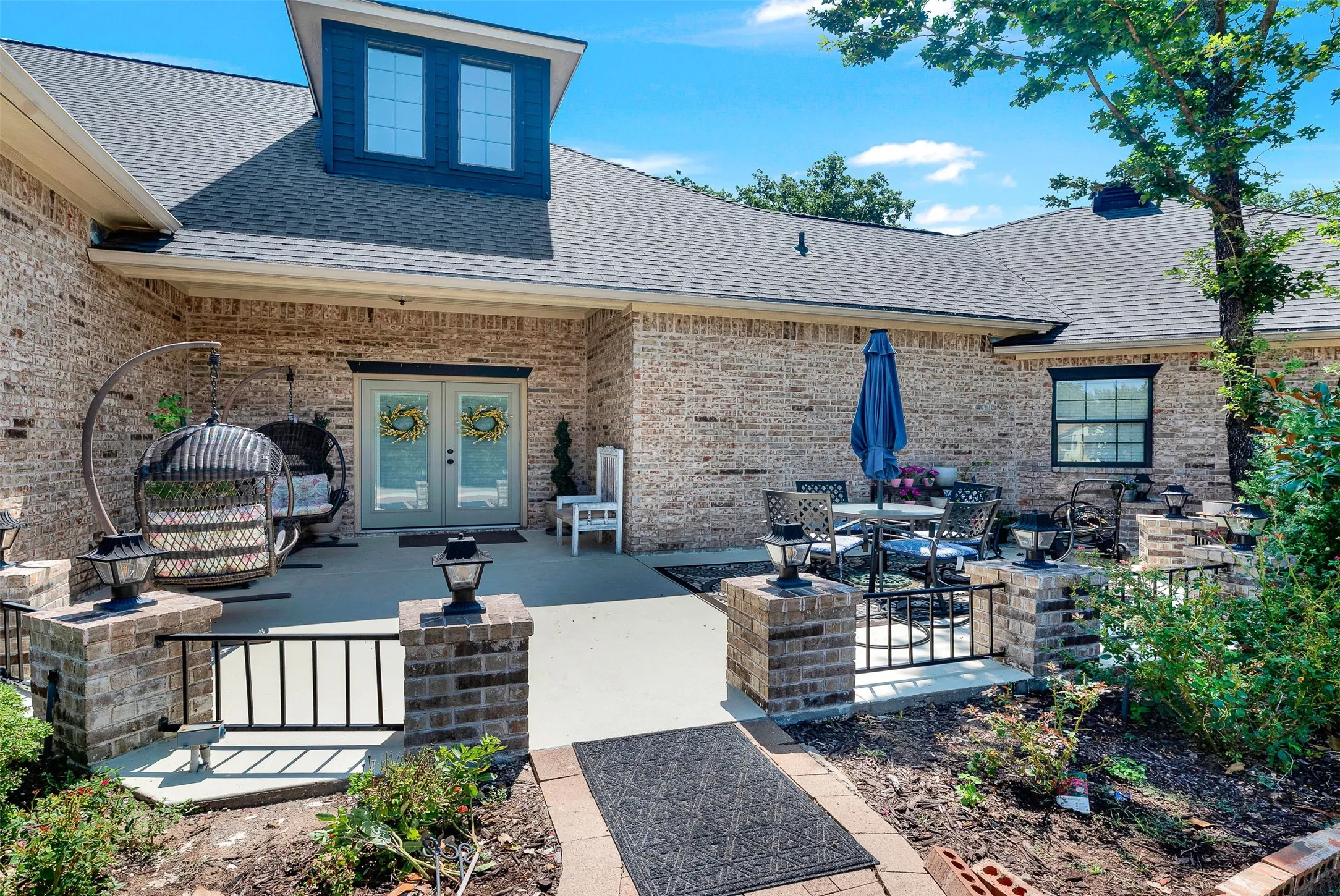 Single Family Residence For Sale in Parker County , 141 Birdie Drive, Lipan, Texas 76462, 4 Bedrooms, 3 Bathrooms, 3 Garage spaces, 3,008 Sqft, built in 2005, Price $549,000, mls#21343969, Real Estate Agent in Lipan, Homes For Sale in Parker county, Homes For Sale in Lipan, Realtor in Lipan Texas, Real Estate Brokerage Independent Realty Texas, Luminita Cordes Realtor