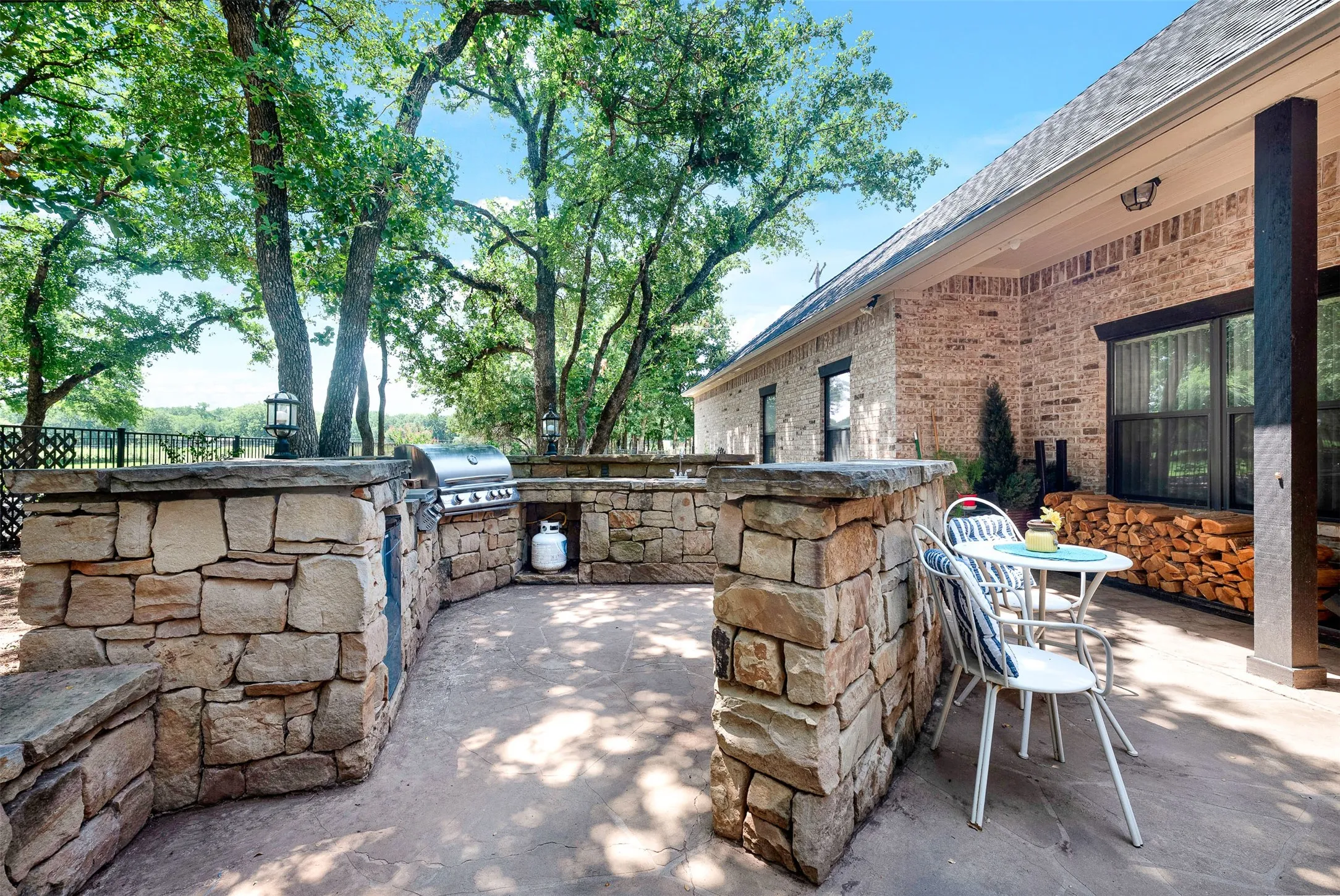 Single Family Residence For Sale in Parker County , 141 Birdie Drive, Lipan, Texas 76462, 4 Bedrooms, 3 Bathrooms, 3 Garage spaces, 3,008 Sqft, built in 2005, Price $549,000, mls#21343969, Real Estate Agent in Lipan, Homes For Sale in Parker county, Homes For Sale in Lipan, Realtor in Lipan Texas, Real Estate Brokerage Independent Realty Texas, Luminita Cordes Realtor