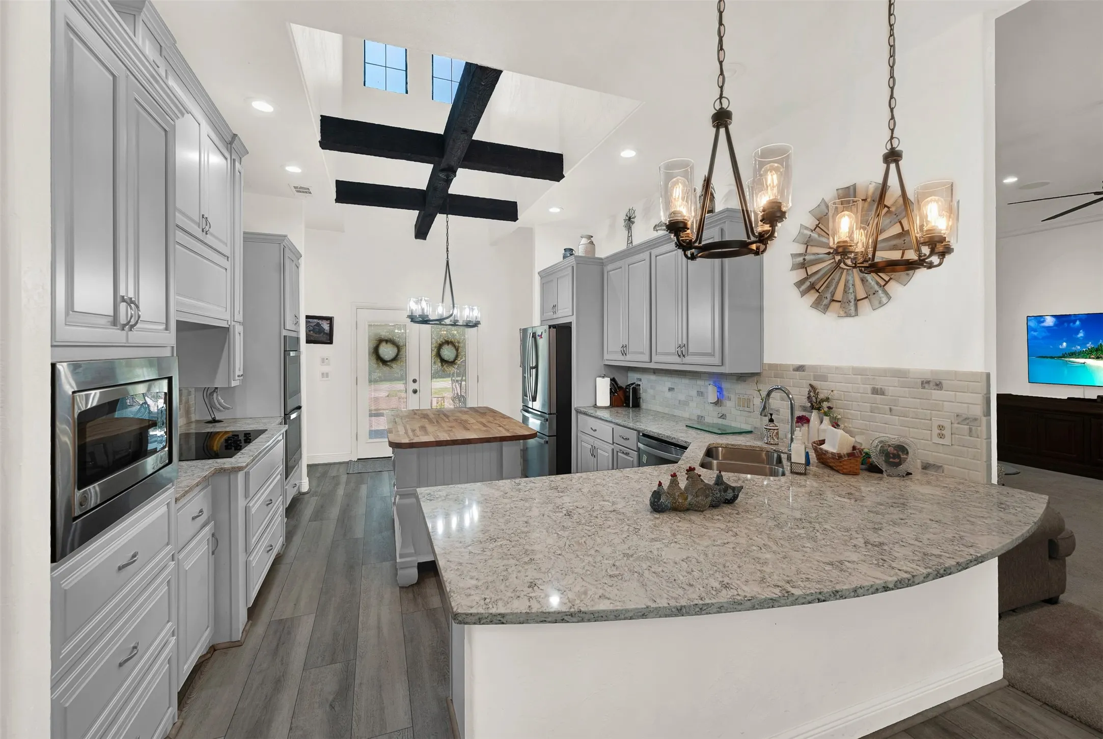 Single Family Residence For Sale in Parker County , 141 Birdie Drive, Lipan, Texas 76462, 4 Bedrooms, 3 Bathrooms, 3 Garage spaces, 3,008 Sqft, built in 2005, Price $549,000, mls#21343969, Real Estate Agent in Lipan, Homes For Sale in Parker county, Homes For Sale in Lipan, Realtor in Lipan Texas, Real Estate Brokerage Independent Realty Texas, Luminita Cordes Realtor