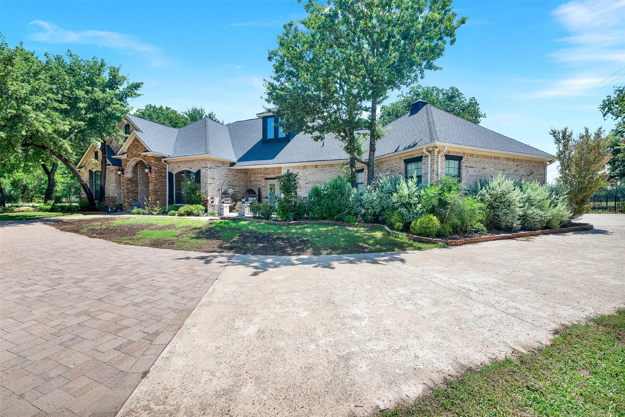 Single Family Residence For Sale in Parker County , 141 Birdie Drive, Lipan, Texas 76462, 4 Bedrooms, 3 Bathrooms, 3 Garage spaces, 3,008 Sqft, built in 2005, Price $549,000, mls#21343969, Real Estate Agent in Lipan, Homes For Sale in Parker county, Homes For Sale in Lipan, Realtor in Lipan Texas, Real Estate Brokerage Independent Realty Texas, Luminita Cordes Realtor
