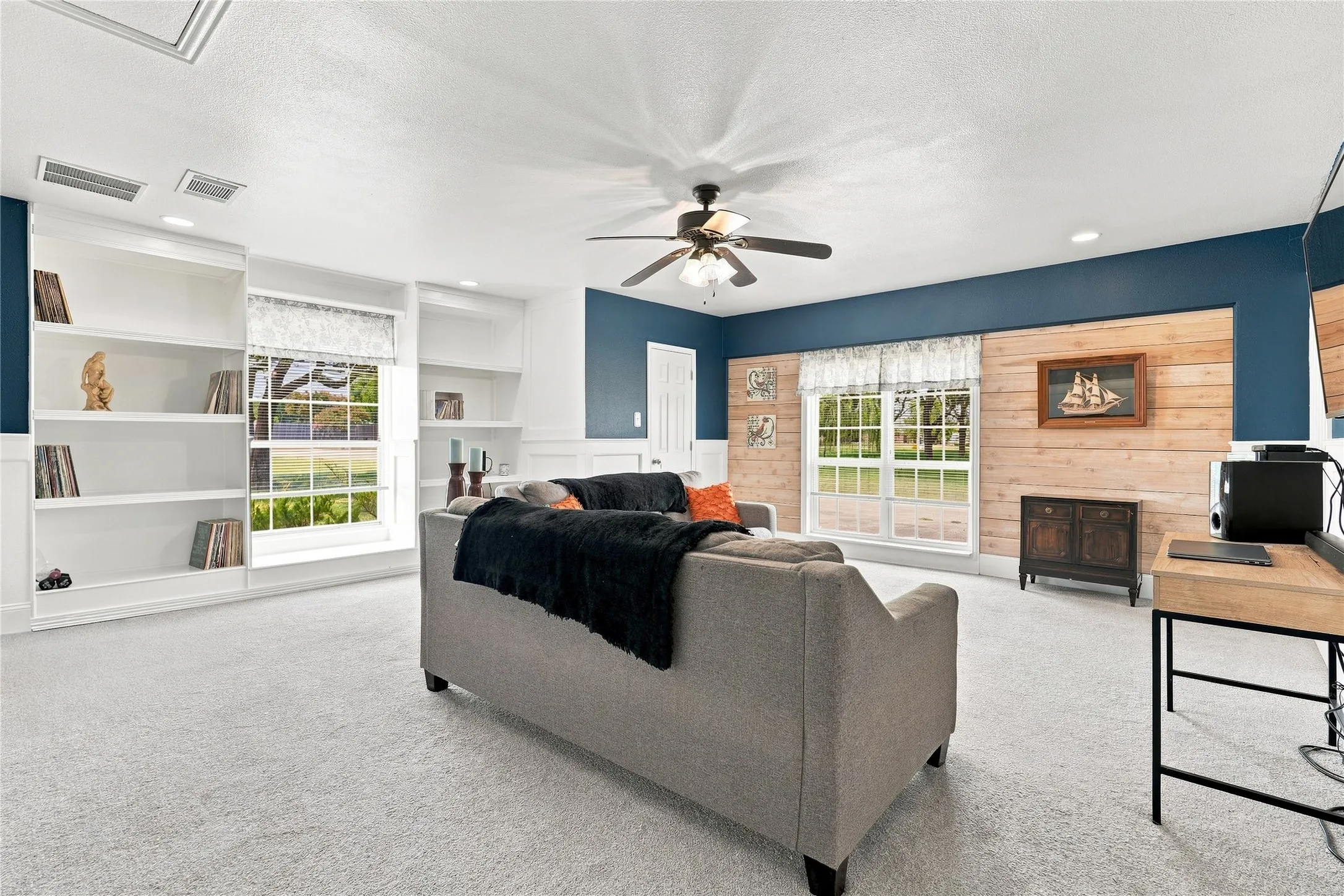 Single Family Residence For Sale in Kaufman County , 10534 Jennifer Circle, Forney, Texas 75126, 4 Bedroom, 3 Bathroom, 1 Garage spaces, 2,652 Sqft, built in 1995, mls#21349009, Real Estate Agent in Forney, Homes For Sale in Kaufman county, Homes For Sale in Forney, Realtor in Forney Texas, Real Estate Brokerage Independent Realty Texas, Luminita Cordes Realtor