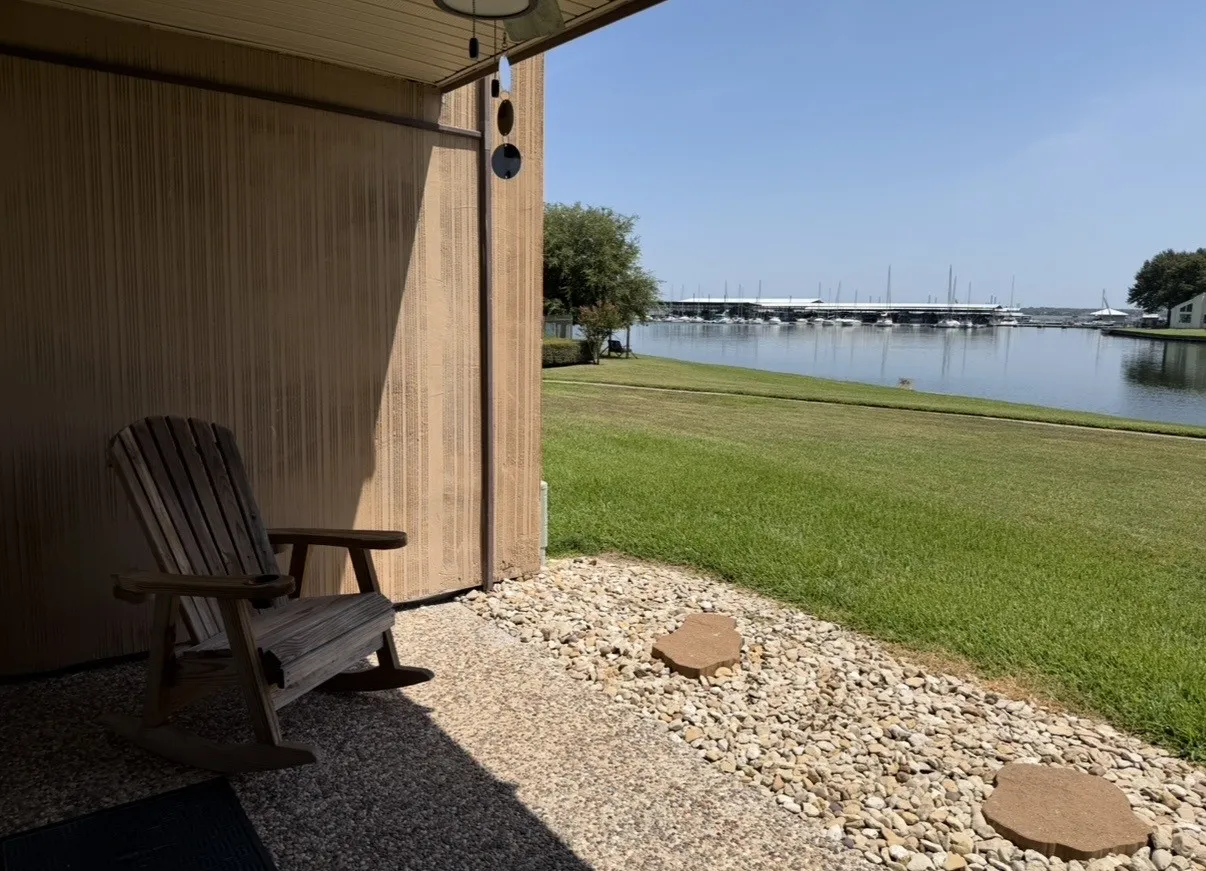 Condominium For Sale in Montgomery County , 12600 Melville 122B, Montgomery, Texas 77356, 1 Bedroom, 1 Bathroom, Garage spaces, 680 Sqft, built in 1974, mls#21353803, Real Estate Agent in Montgomery, Homes For Sale in Montgomery county, Homes For Sale in Montgomery, Realtor in Montgomery Texas, Real Estate Brokerage Independent Realty Texas, Luminita Cordes Realtor