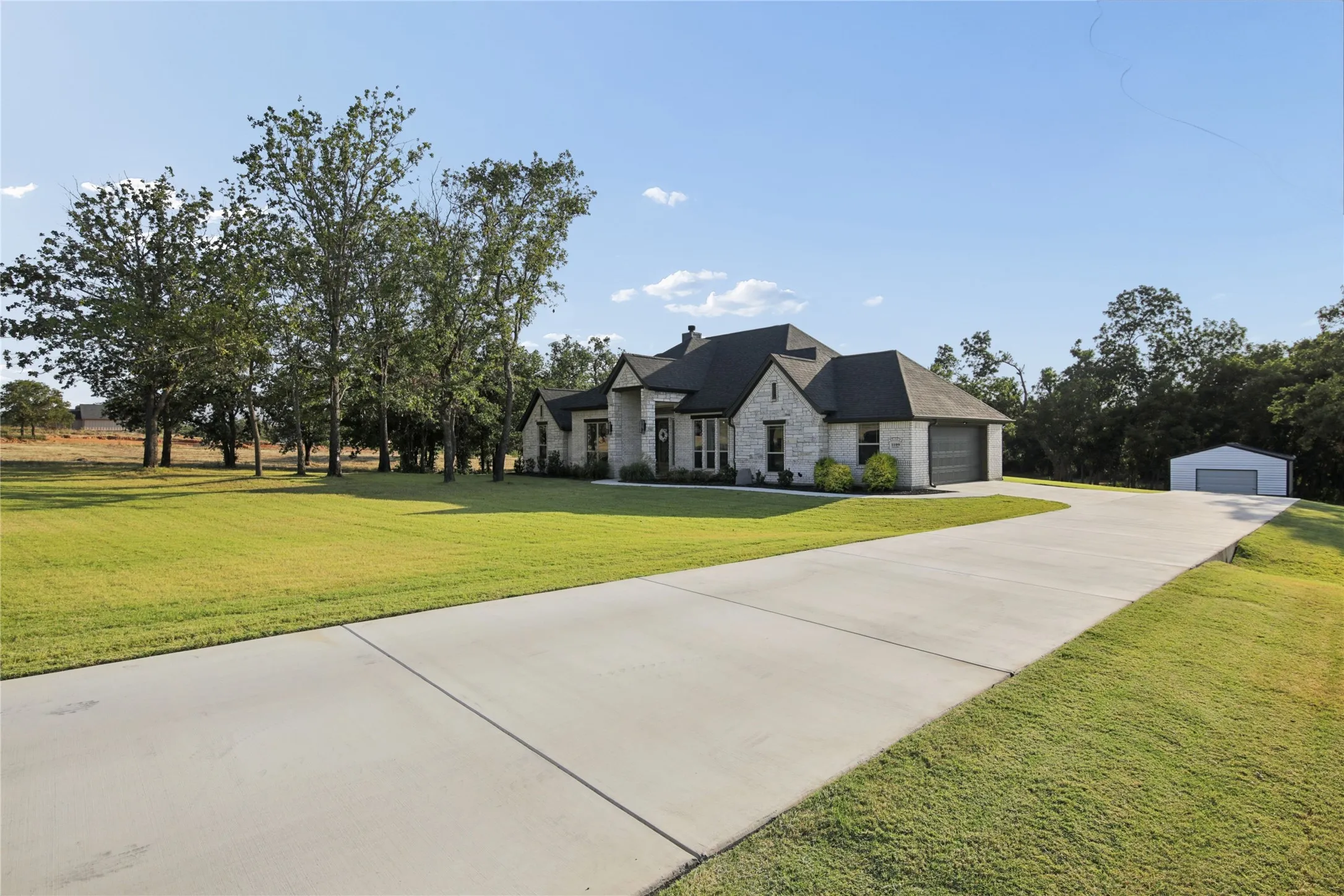 Single Family Residence For Sale in Parker County , 1109 Gonzollas Road, Springtown, Texas 76082, 4 Bedroom, 2 Bathroom, 2 Garage spaces, 2,324 Sqft, built in 2024, mls#21353699, Real Estate Agent in Springtown, Homes For Sale in Parker county, Homes For Sale in Springtown, Realtor in Springtown Texas, Real Estate Brokerage Independent Realty Texas, Luminita Cordes Realtor