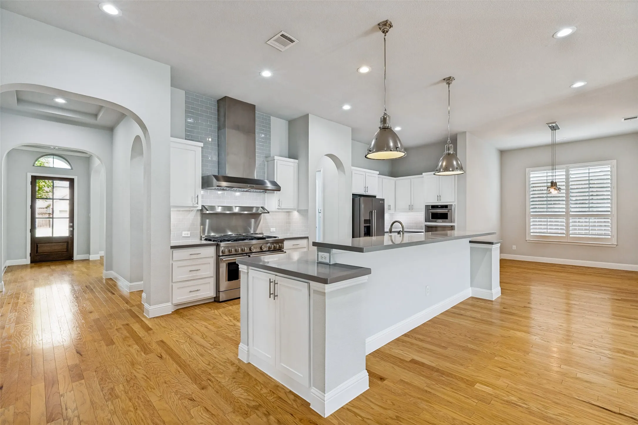 Single Family Residence For Sale in Collin County , 7700 Weatherford Trace, Mc Kinney, Texas 75071, 4 Bedroom, 4 Bathroom, 3 Garage spaces, 3,288 Sqft, built in 2015, mls#21353731, Real Estate Agent in Mc Kinney, Homes For Sale in Collin county, Homes For Sale in Mc Kinney, Realtor in Mc Kinney Texas, Real Estate Brokerage Independent Realty Texas, Luminita Cordes Realtor