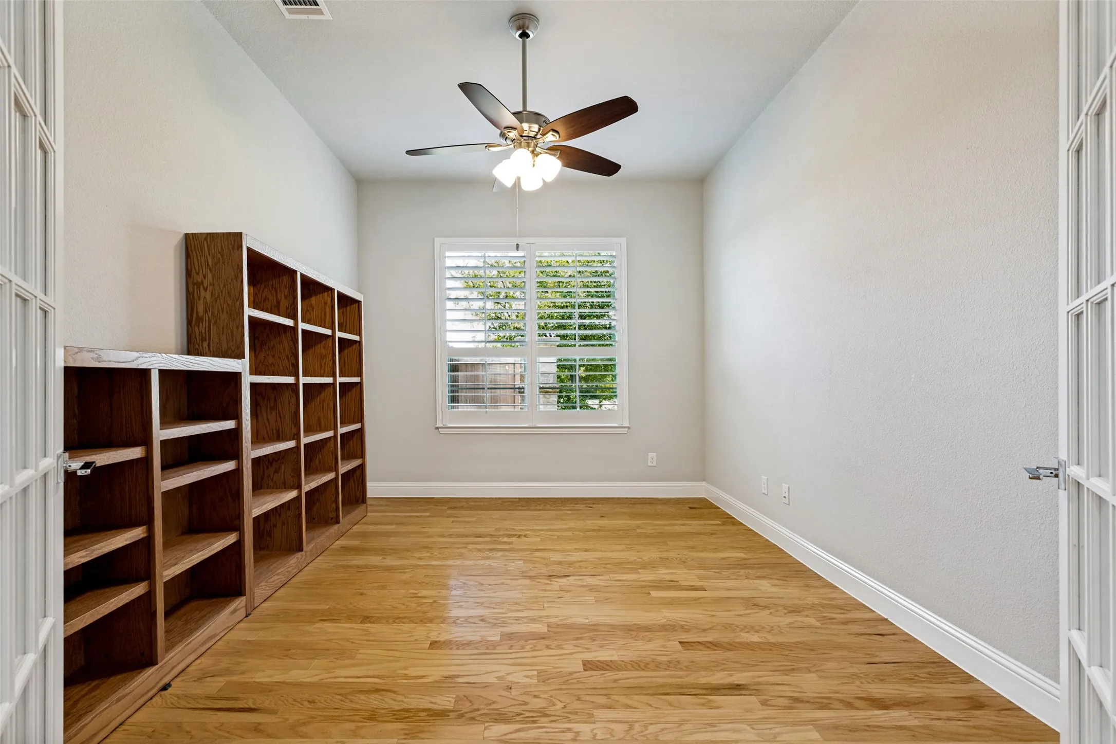 Single Family Residence For Sale in Collin County , 7700 Weatherford Trace, Mc Kinney, Texas 75071, 4 Bedroom, 4 Bathroom, 3 Garage spaces, 3,288 Sqft, built in 2015, mls#21353731, Real Estate Agent in Mc Kinney, Homes For Sale in Collin county, Homes For Sale in Mc Kinney, Realtor in Mc Kinney Texas, Real Estate Brokerage Independent Realty Texas, Luminita Cordes Realtor