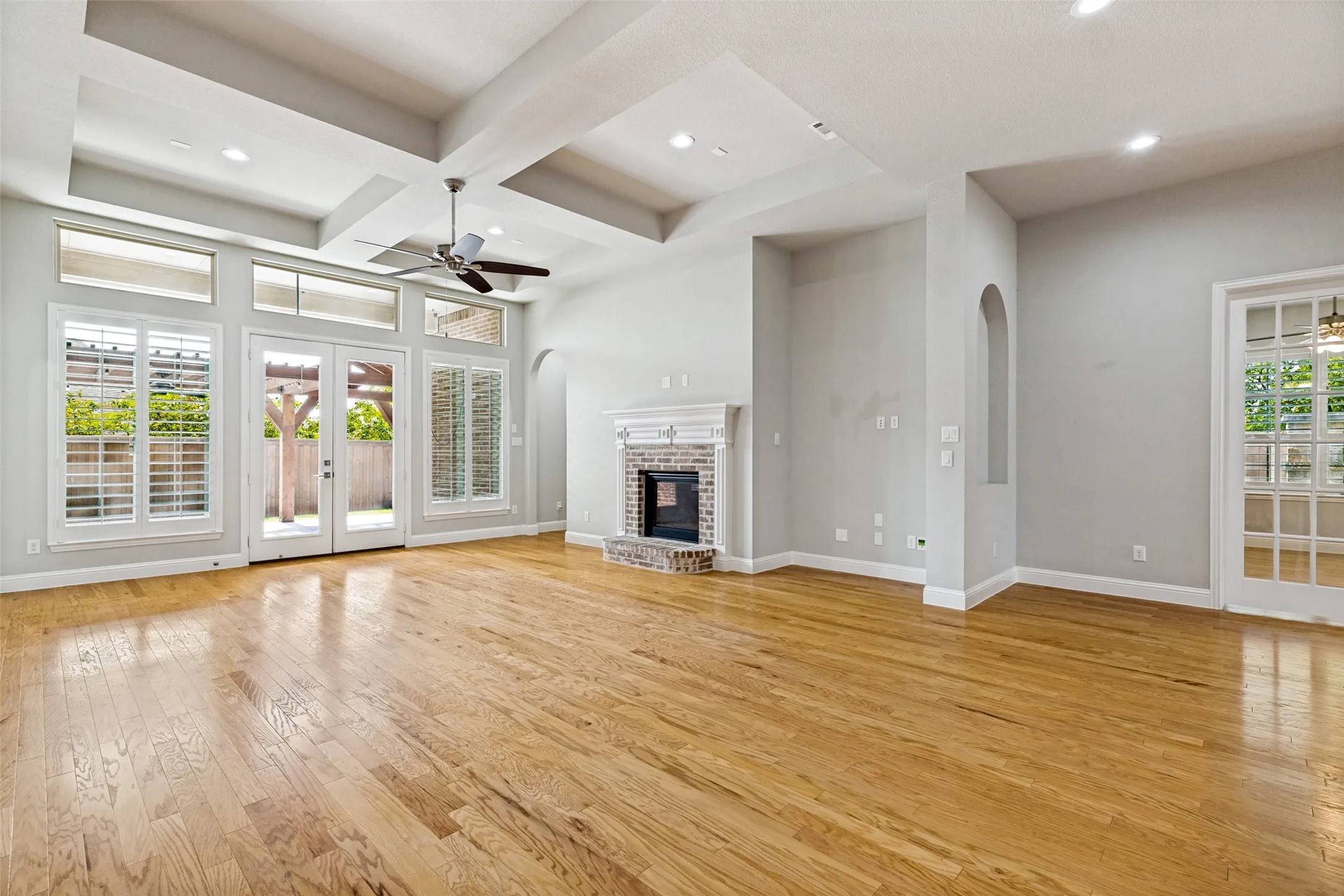 Single Family Residence For Sale in Collin County , 7700 Weatherford Trace, Mc Kinney, Texas 75071, 4 Bedroom, 4 Bathroom, 3 Garage spaces, 3,288 Sqft, built in 2015, mls#21353731, Real Estate Agent in Mc Kinney, Homes For Sale in Collin county, Homes For Sale in Mc Kinney, Realtor in Mc Kinney Texas, Real Estate Brokerage Independent Realty Texas, Luminita Cordes Realtor