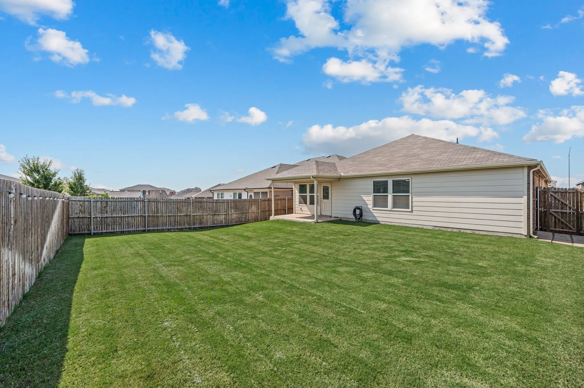 Single Family Residence For Sale in Tarrant County , 9112 Settlers Peak Road, Fort Worth, Texas 76179, 3 Bedroom, 2 Bathroom, 2 Garage spaces, 1,945 Sqft, built in 2020, mls#21352404, Real Estate Agent in Fort Worth, Homes For Sale in Tarrant county, Homes For Sale in Fort Worth, Realtor in Fort Worth Texas, Real Estate Brokerage Independent Realty Texas, Luminita Cordes Realtor