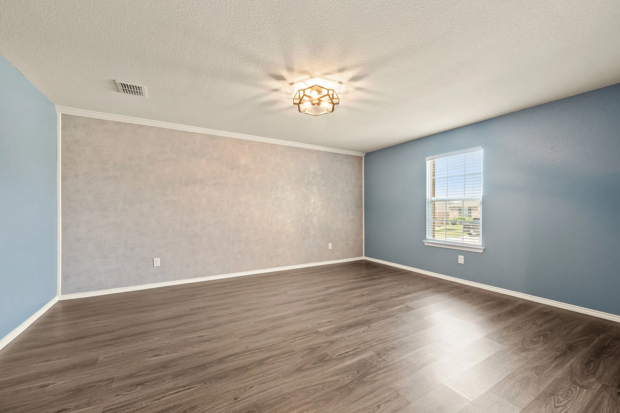 Single Family Residence For Sale in Tarrant County , 9112 Settlers Peak Road, Fort Worth, Texas 76179, 3 Bedroom, 2 Bathroom, 2 Garage spaces, 1,945 Sqft, built in 2020, mls#21352404, Real Estate Agent in Fort Worth, Homes For Sale in Tarrant county, Homes For Sale in Fort Worth, Realtor in Fort Worth Texas, Real Estate Brokerage Independent Realty Texas, Luminita Cordes Realtor