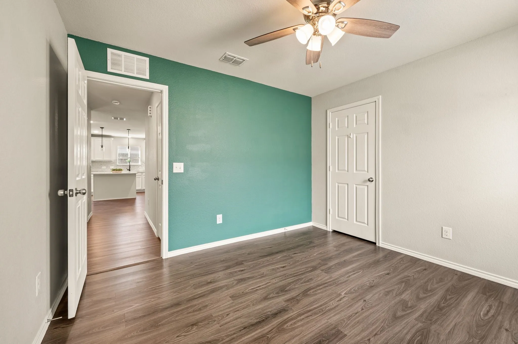 Single Family Residence For Sale in Tarrant County , 9112 Settlers Peak Road, Fort Worth, Texas 76179, 3 Bedroom, 2 Bathroom, 2 Garage spaces, 1,945 Sqft, built in 2020, mls#21352404, Real Estate Agent in Fort Worth, Homes For Sale in Tarrant county, Homes For Sale in Fort Worth, Realtor in Fort Worth Texas, Real Estate Brokerage Independent Realty Texas, Luminita Cordes Realtor