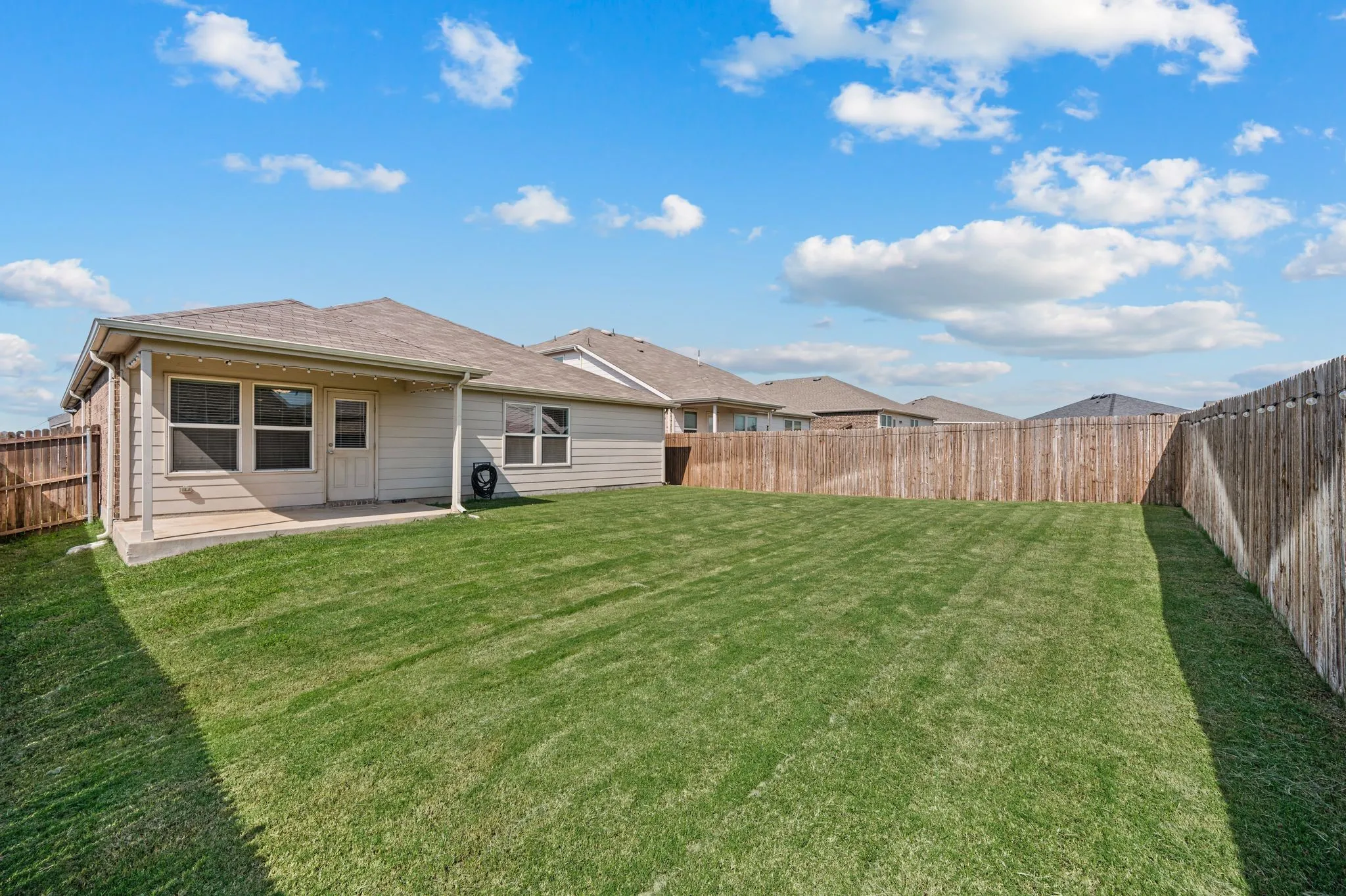 Single Family Residence For Sale in Tarrant County , 9112 Settlers Peak Road, Fort Worth, Texas 76179, 3 Bedroom, 2 Bathroom, 2 Garage spaces, 1,945 Sqft, built in 2020, mls#21352404, Real Estate Agent in Fort Worth, Homes For Sale in Tarrant county, Homes For Sale in Fort Worth, Realtor in Fort Worth Texas, Real Estate Brokerage Independent Realty Texas, Luminita Cordes Realtor