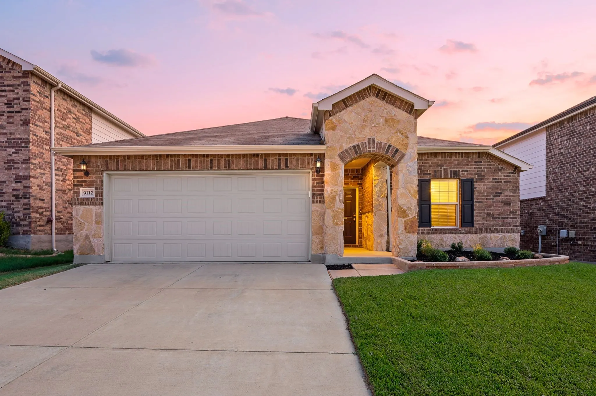 Single Family Residence For Sale in Tarrant County , 9112 Settlers Peak Road, Fort Worth, Texas 76179, 3 Bedroom, 2 Bathroom, 2 Garage spaces, 1,945 Sqft, built in 2020, mls#21352404, Real Estate Agent in Fort Worth, Homes For Sale in Tarrant county, Homes For Sale in Fort Worth, Realtor in Fort Worth Texas, Real Estate Brokerage Independent Realty Texas, Luminita Cordes Realtor