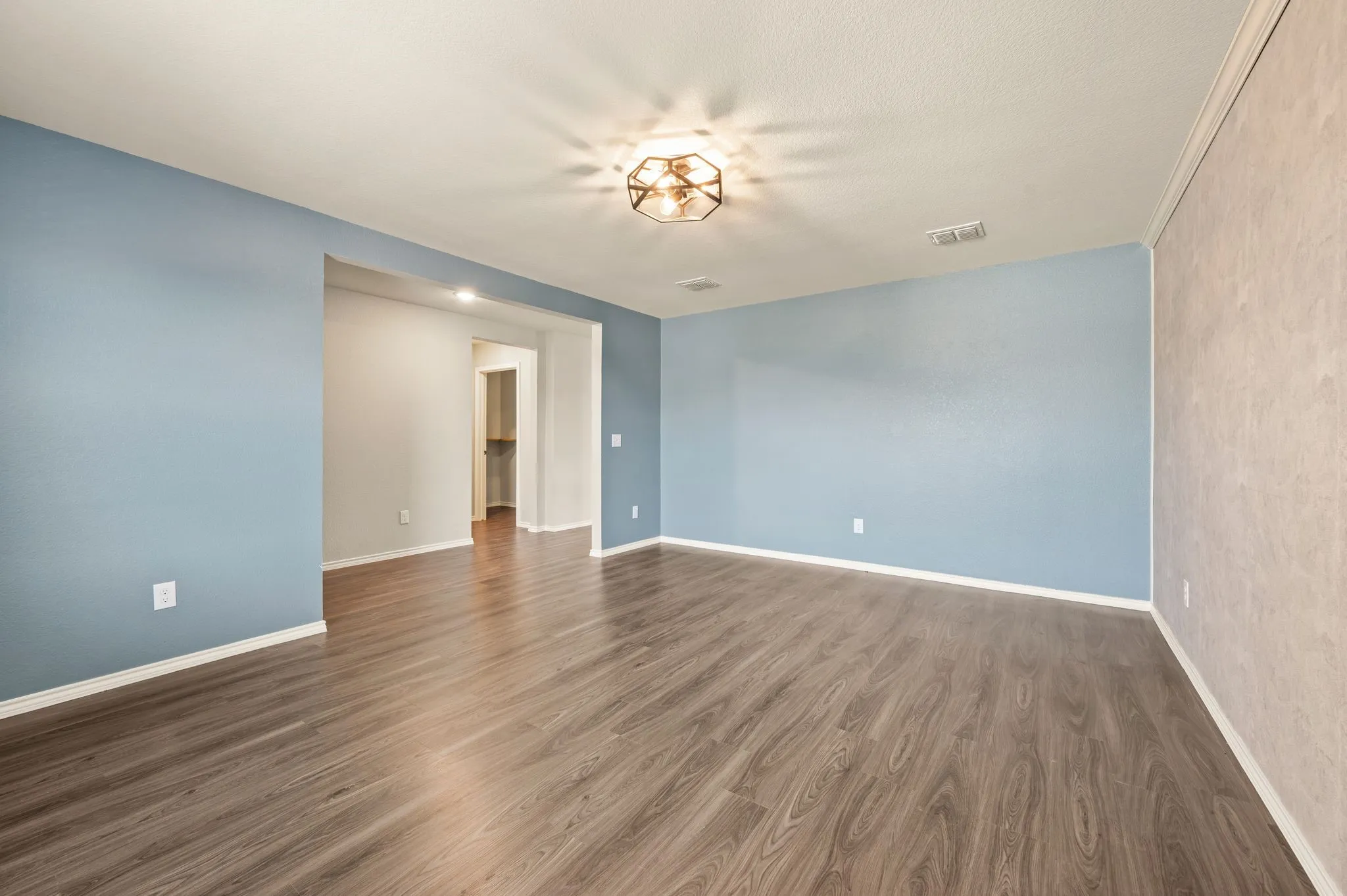 Single Family Residence For Sale in Tarrant County , 9112 Settlers Peak Road, Fort Worth, Texas 76179, 3 Bedroom, 2 Bathroom, 2 Garage spaces, 1,945 Sqft, built in 2020, mls#21352404, Real Estate Agent in Fort Worth, Homes For Sale in Tarrant county, Homes For Sale in Fort Worth, Realtor in Fort Worth Texas, Real Estate Brokerage Independent Realty Texas, Luminita Cordes Realtor