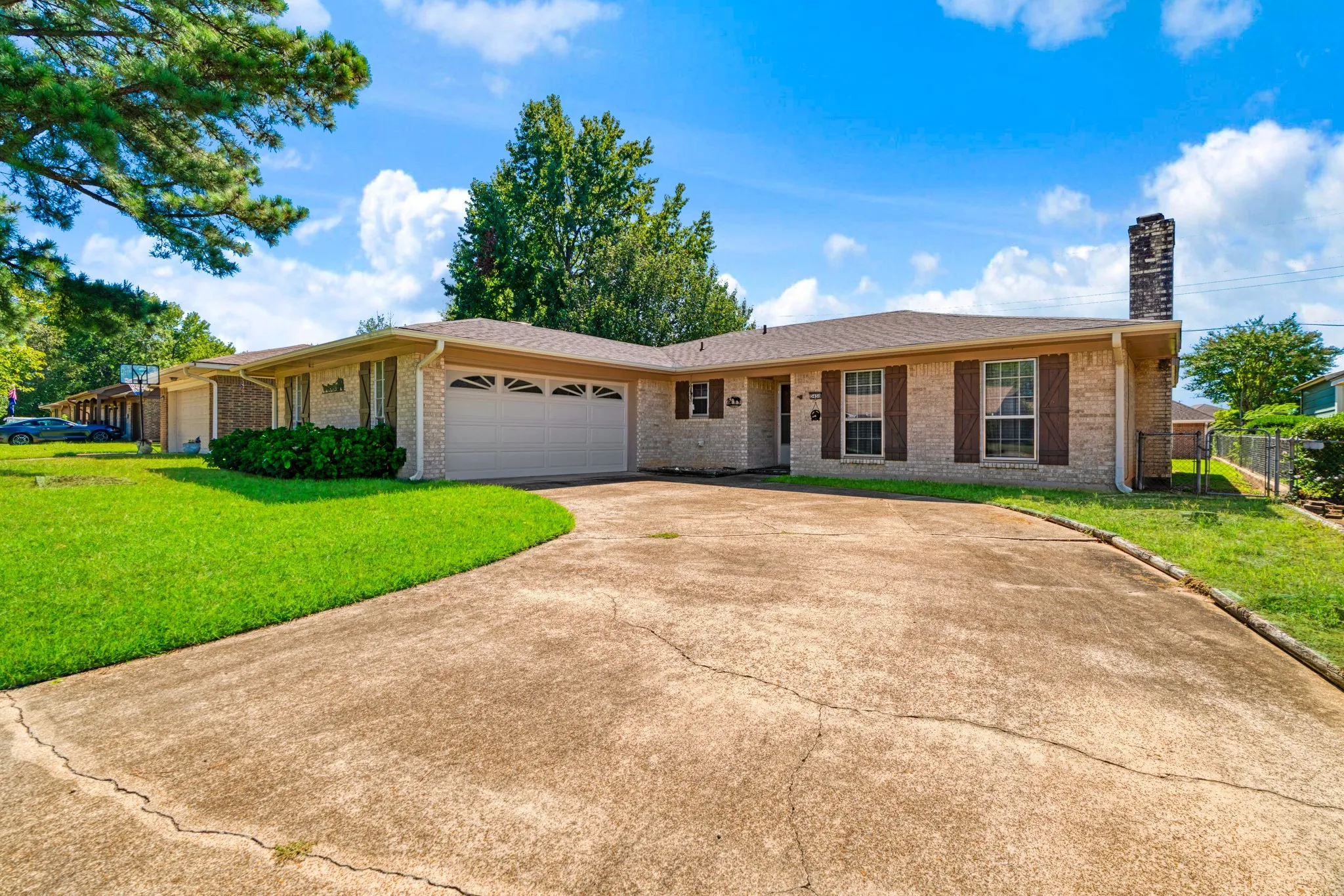 Single Family Residence For Sale in Lamar County , 3450 Vagas Drive, Paris, Texas 75462, 3 Bedroom, 2 Bathroom, 2 Garage spaces, 1,700 Sqft, built in 0, mls#21353655, Real Estate Agent in Paris, Homes For Sale in Lamar county, Homes For Sale in Paris, Realtor in Paris Texas, Real Estate Brokerage Independent Realty Texas, Luminita Cordes Realtor