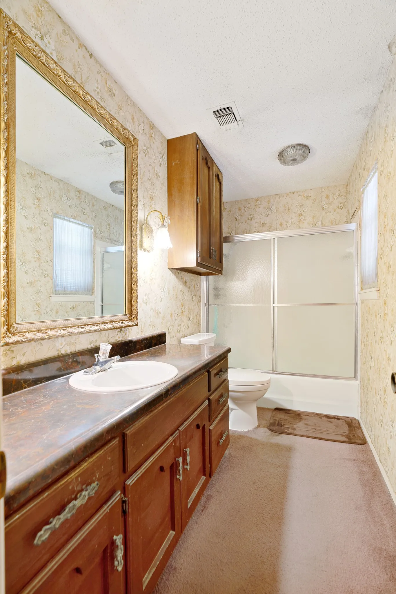 Single Family Residence For Sale in Lamar County , 3450 Vagas Drive, Paris, Texas 75462, 3 Bedroom, 2 Bathroom, 2 Garage spaces, 1,700 Sqft, built in 0, mls#21353655, Real Estate Agent in Paris, Homes For Sale in Lamar county, Homes For Sale in Paris, Realtor in Paris Texas, Real Estate Brokerage Independent Realty Texas, Luminita Cordes Realtor