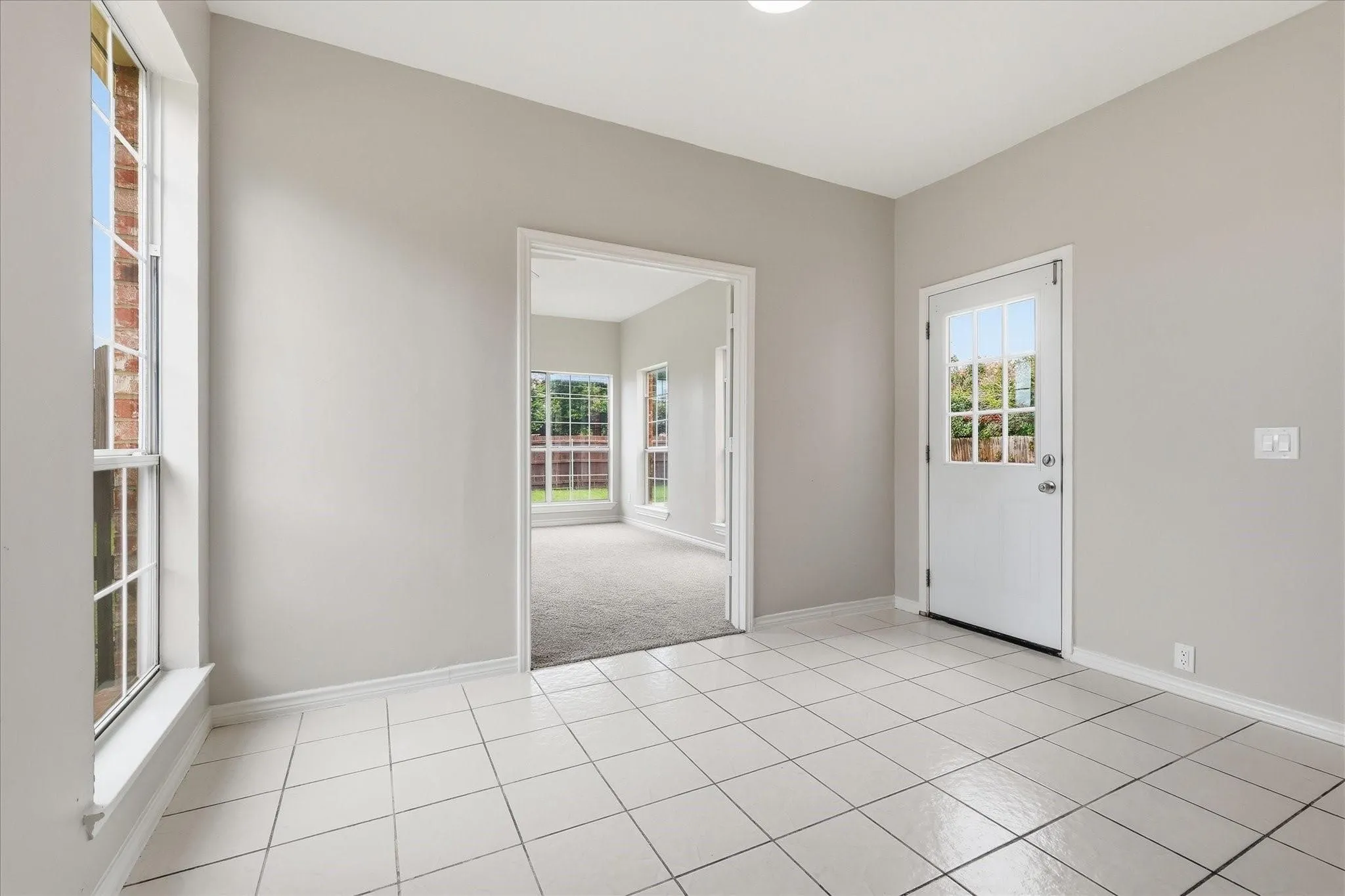 Single Family Residence For Sale in Dallas County , 2209 Everglade Court, Carrollton, Texas 75006, 4 Bedroom, 4 Bathroom, 2 Garage spaces, 2,950 Sqft, built in 1995, mls#21353820, Real Estate Agent in Carrollton, Homes For Sale in Dallas county, Homes For Sale in Carrollton, Realtor in Carrollton Texas, Real Estate Brokerage Independent Realty Texas, Luminita Cordes Realtor