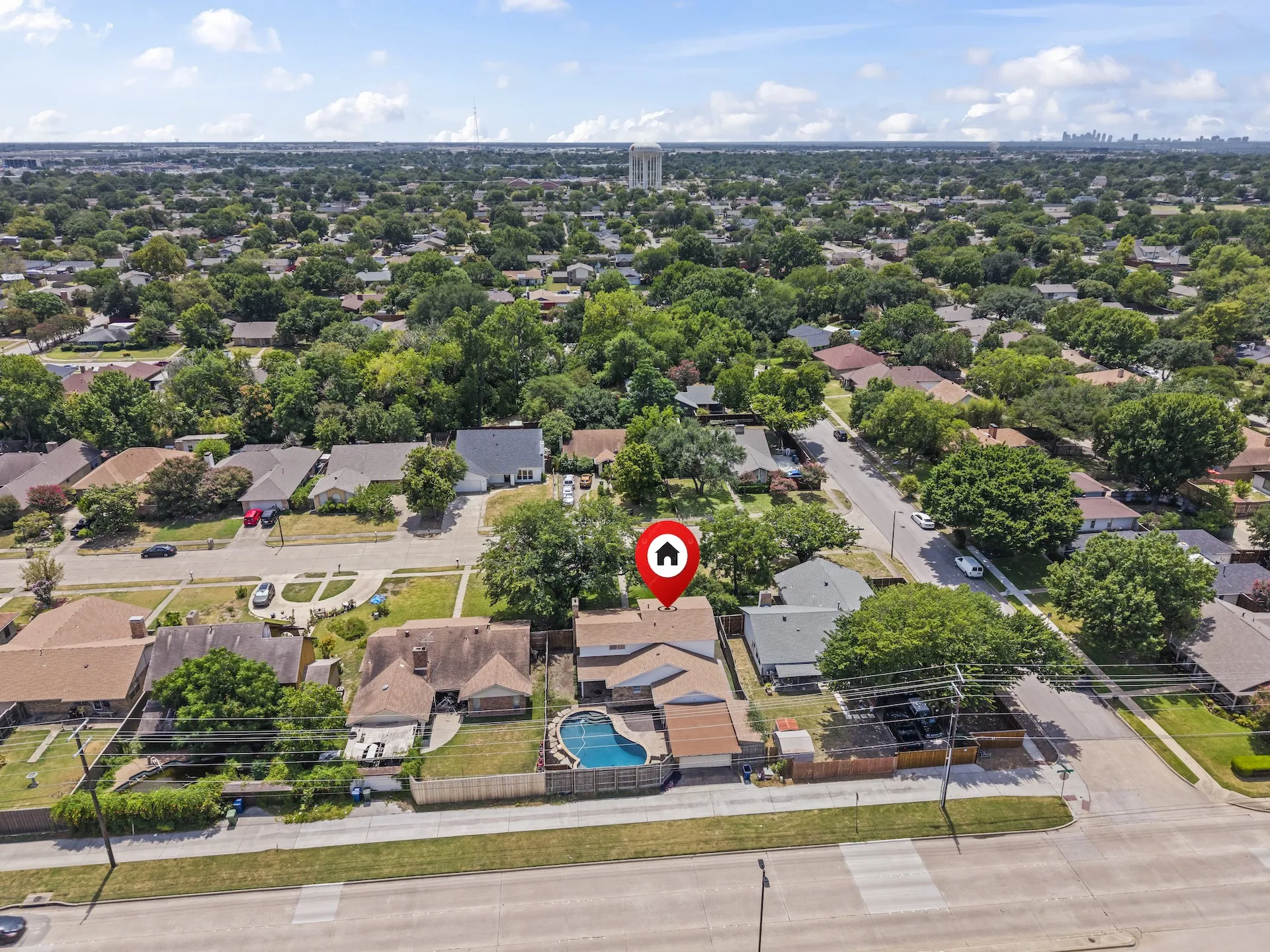 Single Family Residence For Sale in Dallas County , 3837 Shadycreek Drive, Garland, Texas 75042, 4 Bedroom, 3 Bathroom, 2 Garage spaces, 2,388 Sqft, built in 1977, mls#21353653, Real Estate Agent in Garland, Homes For Sale in Dallas county, Homes For Sale in Garland, Realtor in Garland Texas, Real Estate Brokerage Independent Realty Texas, Luminita Cordes Realtor
