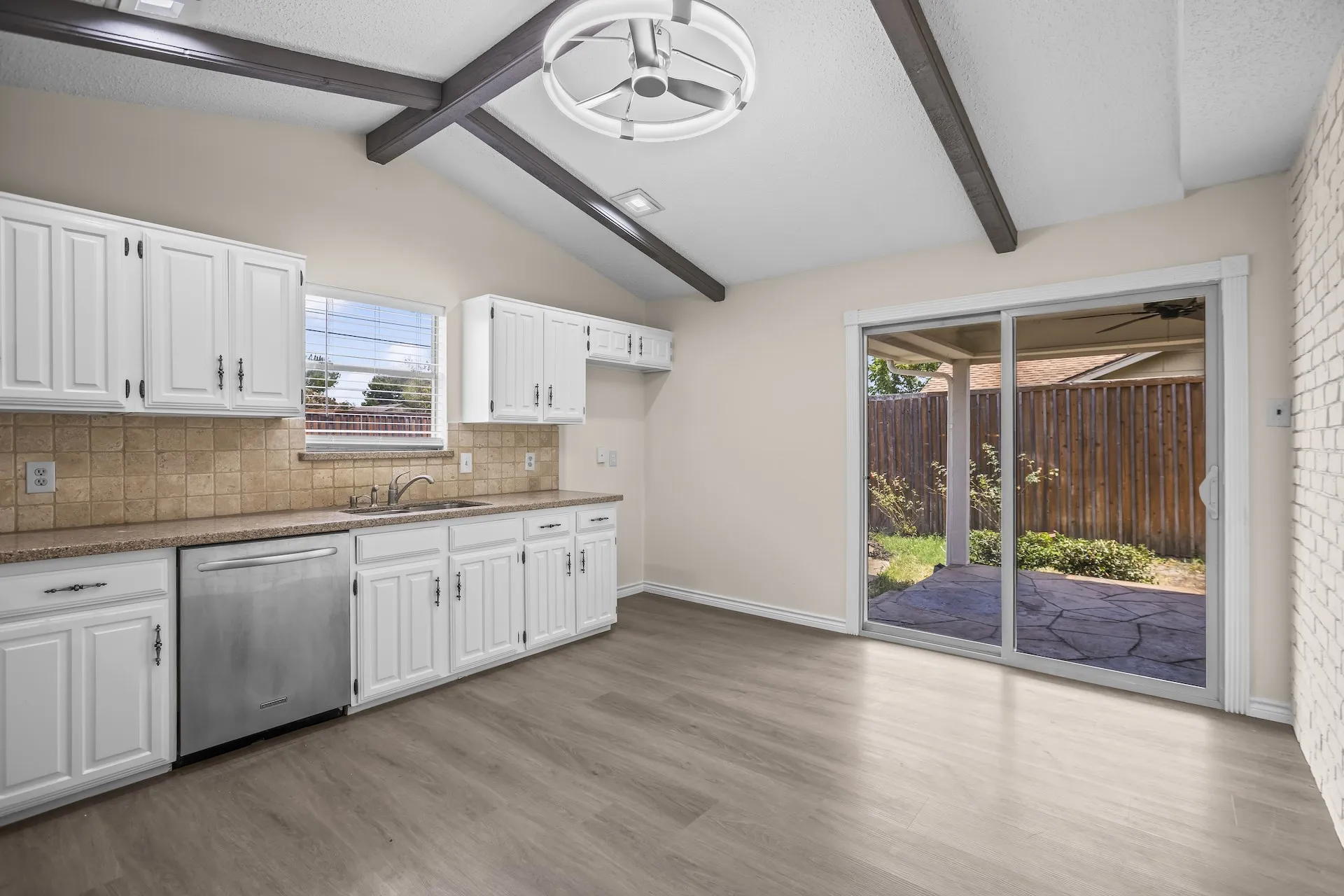 Single Family Residence For Sale in Dallas County , 3837 Shadycreek Drive, Garland, Texas 75042, 4 Bedroom, 3 Bathroom, 2 Garage spaces, 2,388 Sqft, built in 1977, mls#21353653, Real Estate Agent in Garland, Homes For Sale in Dallas county, Homes For Sale in Garland, Realtor in Garland Texas, Real Estate Brokerage Independent Realty Texas, Luminita Cordes Realtor