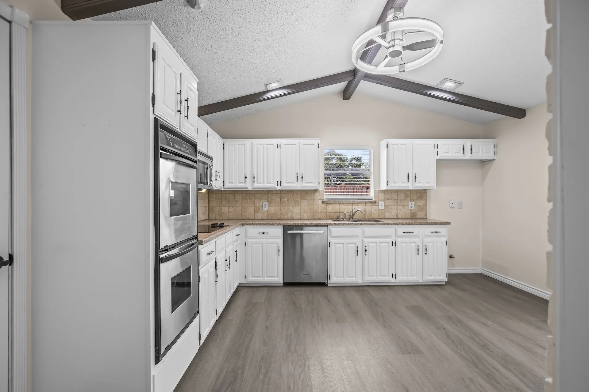 Single Family Residence For Sale in Dallas County , 3837 Shadycreek Drive, Garland, Texas 75042, 4 Bedroom, 3 Bathroom, 2 Garage spaces, 2,388 Sqft, built in 1977, mls#21353653, Real Estate Agent in Garland, Homes For Sale in Dallas county, Homes For Sale in Garland, Realtor in Garland Texas, Real Estate Brokerage Independent Realty Texas, Luminita Cordes Realtor