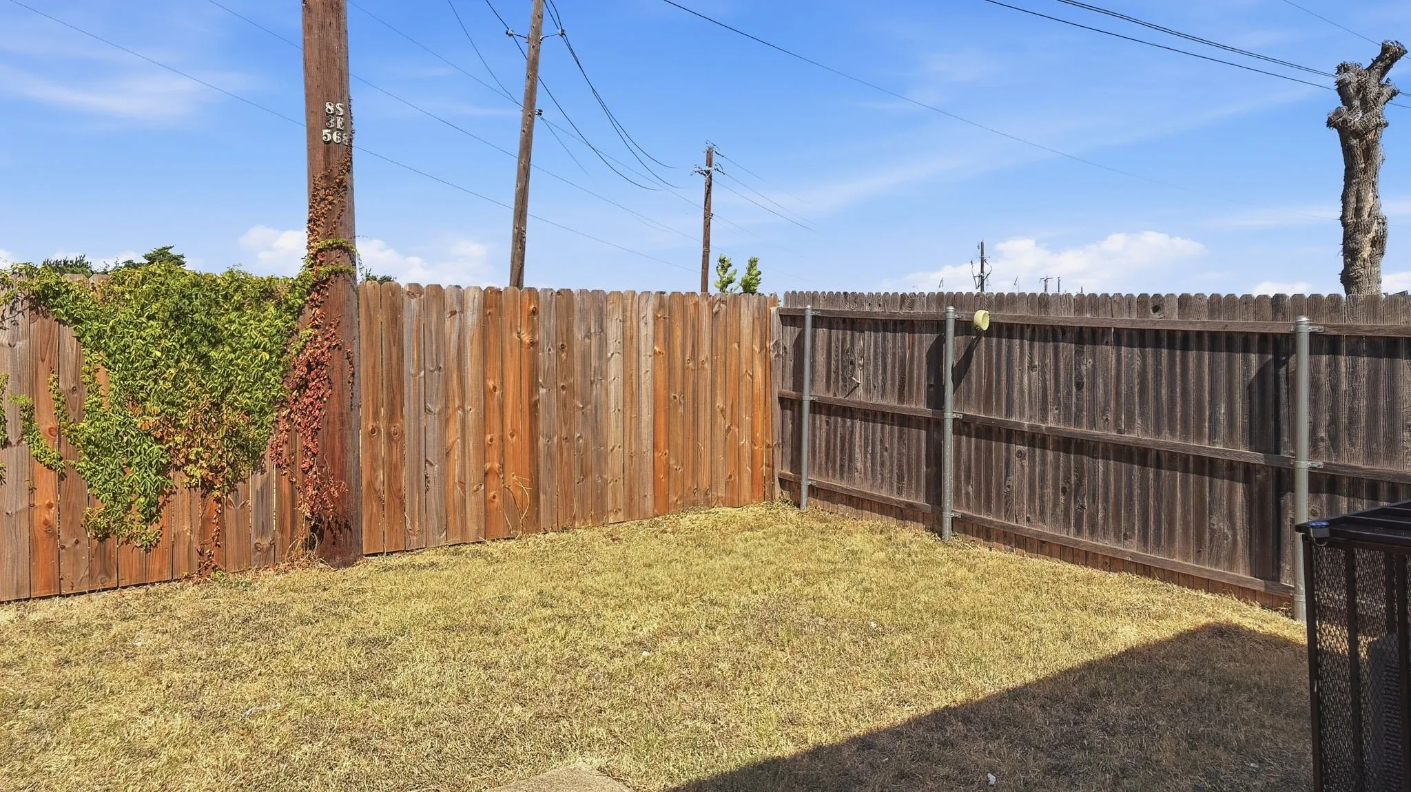 Single Family Residence For Sale in Dallas County , 6213 Balcony Lane, Dallas, Texas 75241, 5 Bedroom, 3 Bathroom, 2 Garage spaces, 2,100 Sqft, built in 2006, mls#21353798, Real Estate Agent in Dallas, Homes For Sale in Dallas county, Homes For Sale in Dallas, Realtor in Dallas Texas, Real Estate Brokerage Independent Realty Texas, Luminita Cordes Realtor
