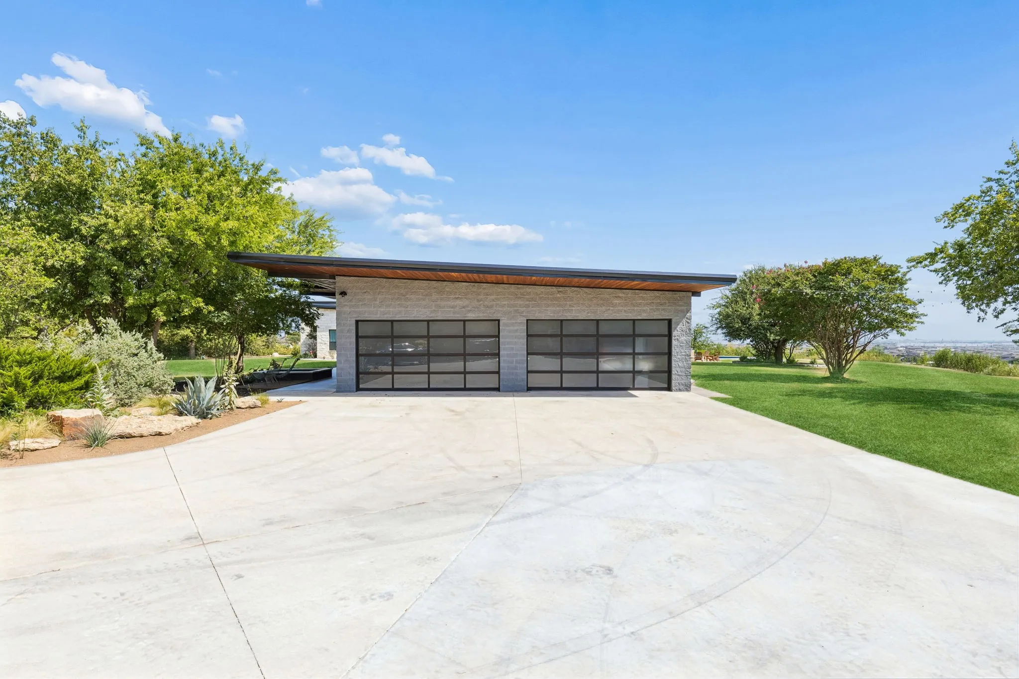 4 car garage at main house