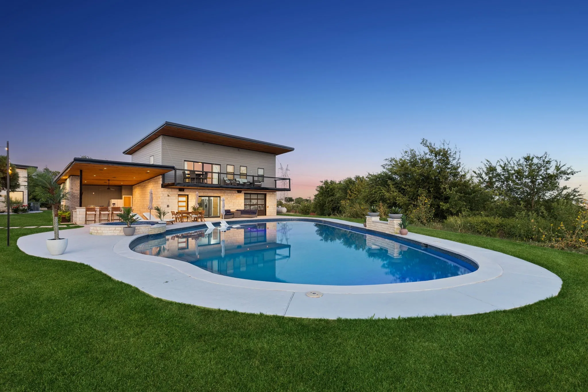 25 Meter Pool