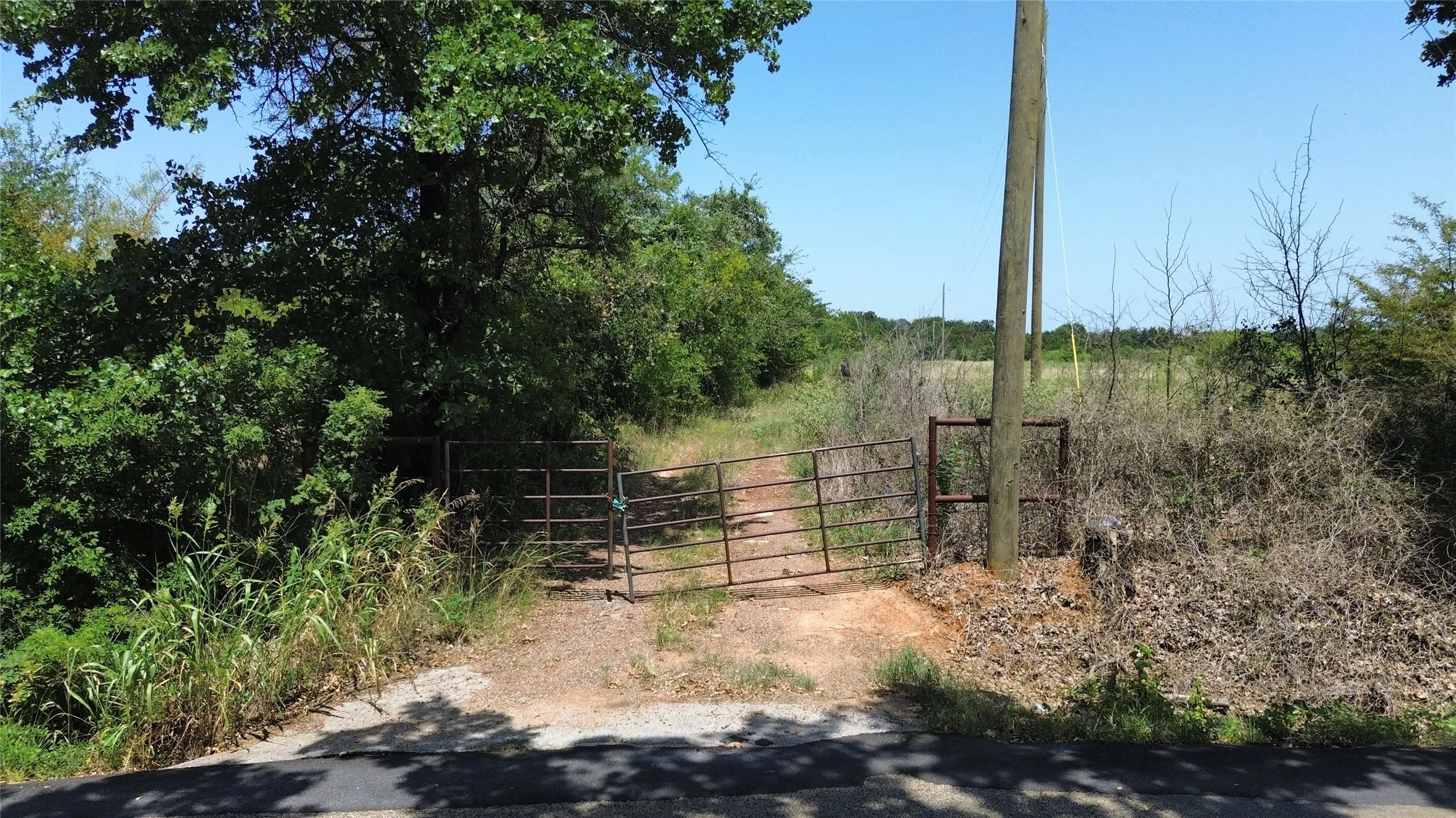 Improved Land For Sale in Johnson County , 4501 CR 423, Grandview, Texas 76050, 0, 0, Garage spaces, 0 Sqft, built in 0, mls#21353619, Real Estate Agent in Grandview, Homes For Sale in Johnson county, Homes For Sale in Grandview, Realtor in Grandview Texas, Real Estate Brokerage Independent Realty Texas, Luminita Cordes Realtor