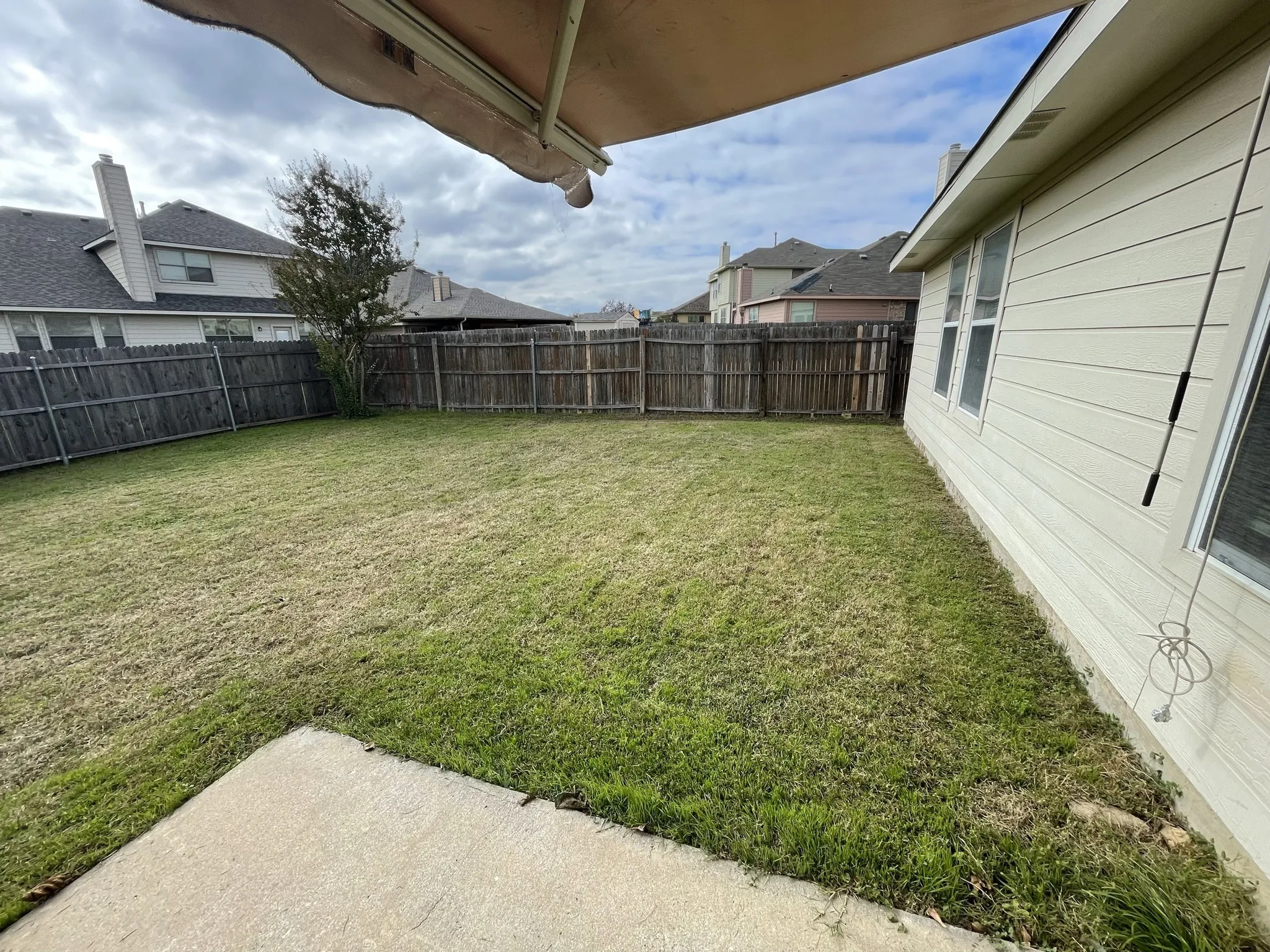 Single Family Residence For Rent in Tarrant County , 1428 Wind Dancer Trail, Fort Worth, Texas 76131, 4 Bedroom, 2 Bathroom, 2 Garage spaces, 2,104 Sqft, built in 2004, mls#21353831, Real Estate Agent in Fort Worth, Homes For Rent in Tarrant county, Homes For Rent in Fort Worth, Realtor in Fort Worth Texas, Real Estate Brokerage Independent Realty Texas, Luminita Cordes Realtor
