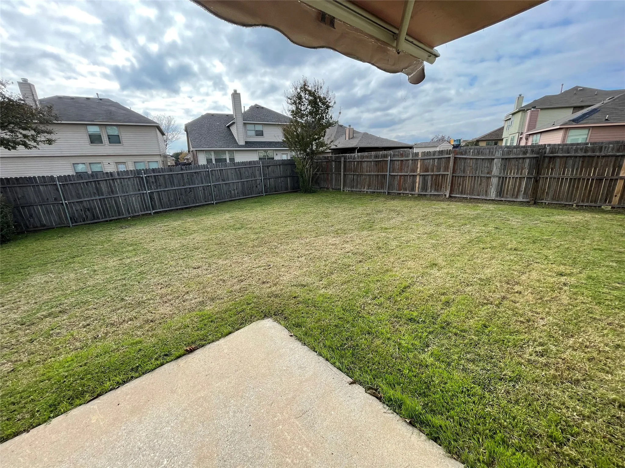 Single Family Residence For Rent in Tarrant County , 1428 Wind Dancer Trail, Fort Worth, Texas 76131, 4 Bedroom, 2 Bathroom, 2 Garage spaces, 2,104 Sqft, built in 2004, mls#21353831, Real Estate Agent in Fort Worth, Homes For Rent in Tarrant county, Homes For Rent in Fort Worth, Realtor in Fort Worth Texas, Real Estate Brokerage Independent Realty Texas, Luminita Cordes Realtor