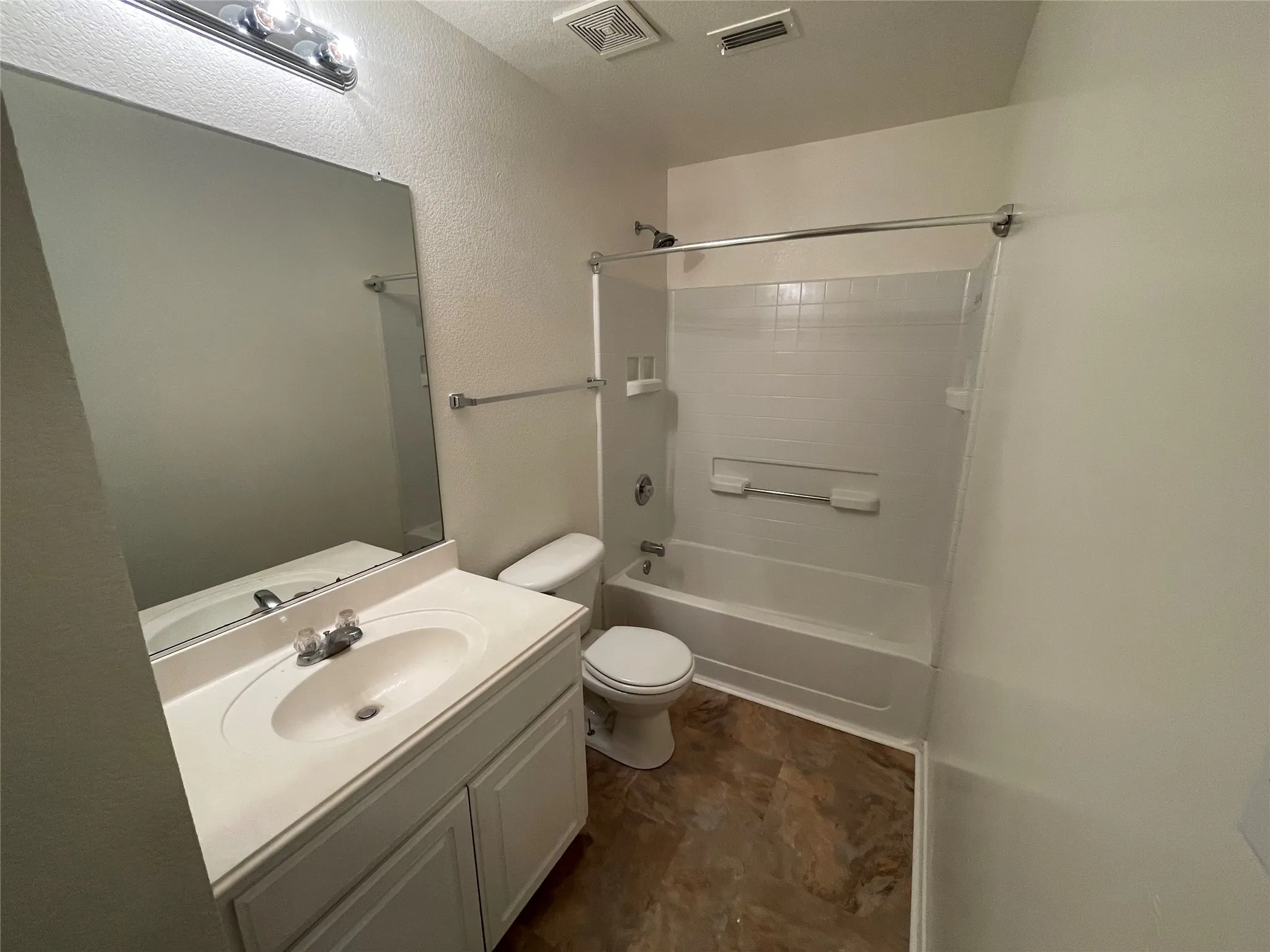 Single Family Residence For Rent in Tarrant County , 1428 Wind Dancer Trail, Fort Worth, Texas 76131, 4 Bedroom, 2 Bathroom, 2 Garage spaces, 2,104 Sqft, built in 2004, mls#21353831, Real Estate Agent in Fort Worth, Homes For Rent in Tarrant county, Homes For Rent in Fort Worth, Realtor in Fort Worth Texas, Real Estate Brokerage Independent Realty Texas, Luminita Cordes Realtor