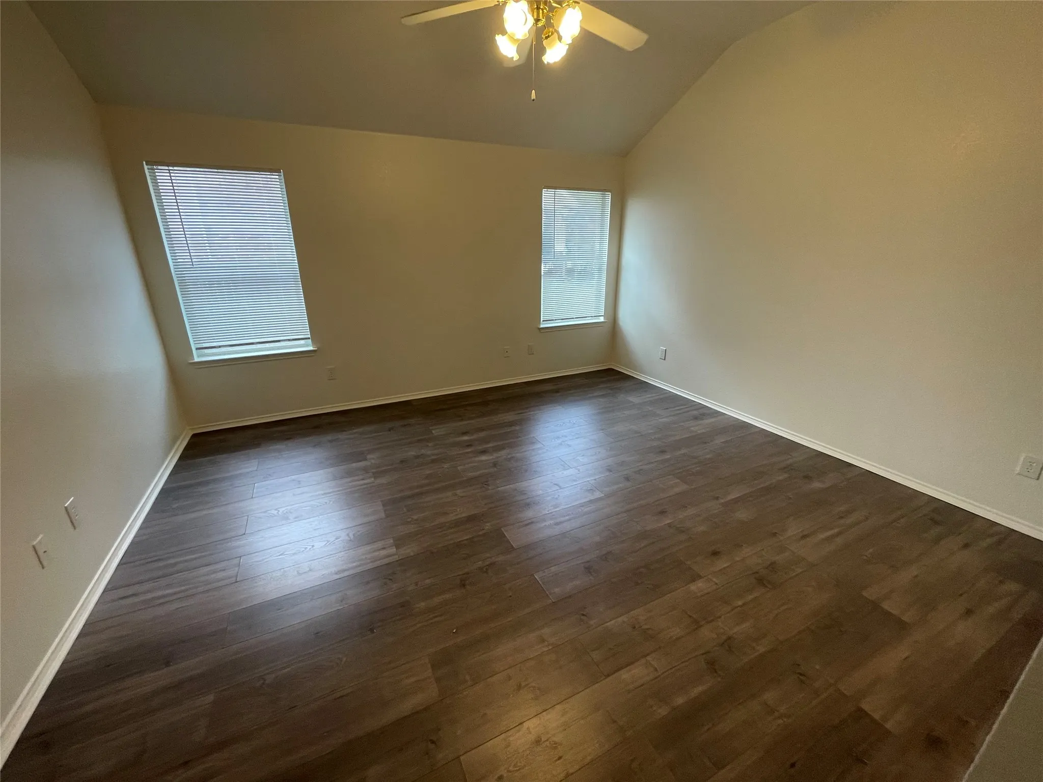 Single Family Residence For Rent in Tarrant County , 1428 Wind Dancer Trail, Fort Worth, Texas 76131, 4 Bedroom, 2 Bathroom, 2 Garage spaces, 2,104 Sqft, built in 2004, mls#21353831, Real Estate Agent in Fort Worth, Homes For Rent in Tarrant county, Homes For Rent in Fort Worth, Realtor in Fort Worth Texas, Real Estate Brokerage Independent Realty Texas, Luminita Cordes Realtor