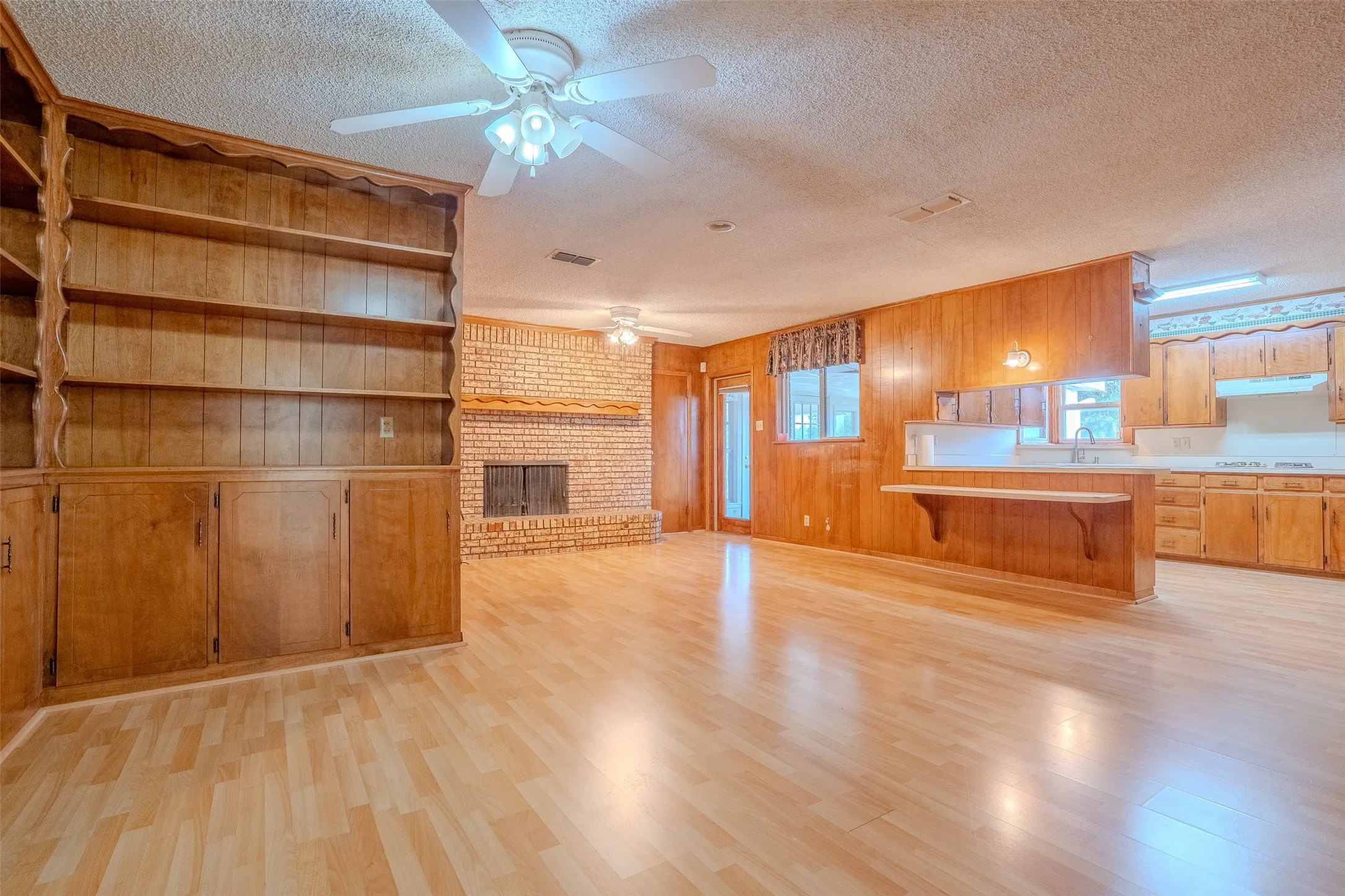 Farm For Sale in Erath County , 16094 County Road 351, Dublin, Texas 76446, 2 Bedroom, 2 Bathroom, 2 Garage spaces, 2,837 Sqft, built in 1949, mls#21353737, Real Estate Agent in Dublin, Homes For Sale in Erath county, Homes For Sale in Dublin, Realtor in Dublin Texas, Real Estate Brokerage Independent Realty Texas, Luminita Cordes Realtor