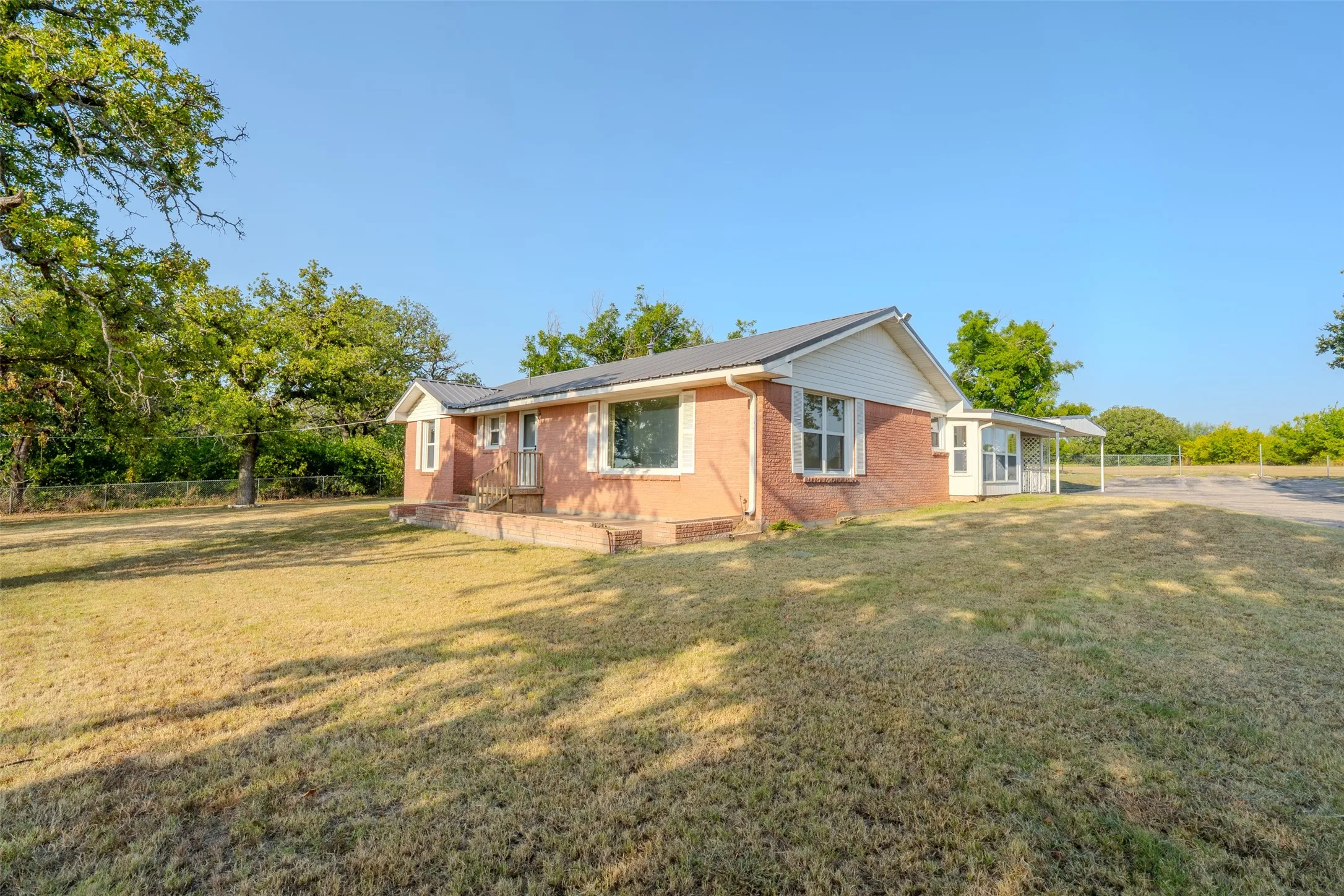 Farm For Sale in Erath County , 16094 County Road 351, Dublin, Texas 76446, 2 Bedroom, 2 Bathroom, 2 Garage spaces, 2,837 Sqft, built in 1949, mls#21353737, Real Estate Agent in Dublin, Homes For Sale in Erath county, Homes For Sale in Dublin, Realtor in Dublin Texas, Real Estate Brokerage Independent Realty Texas, Luminita Cordes Realtor